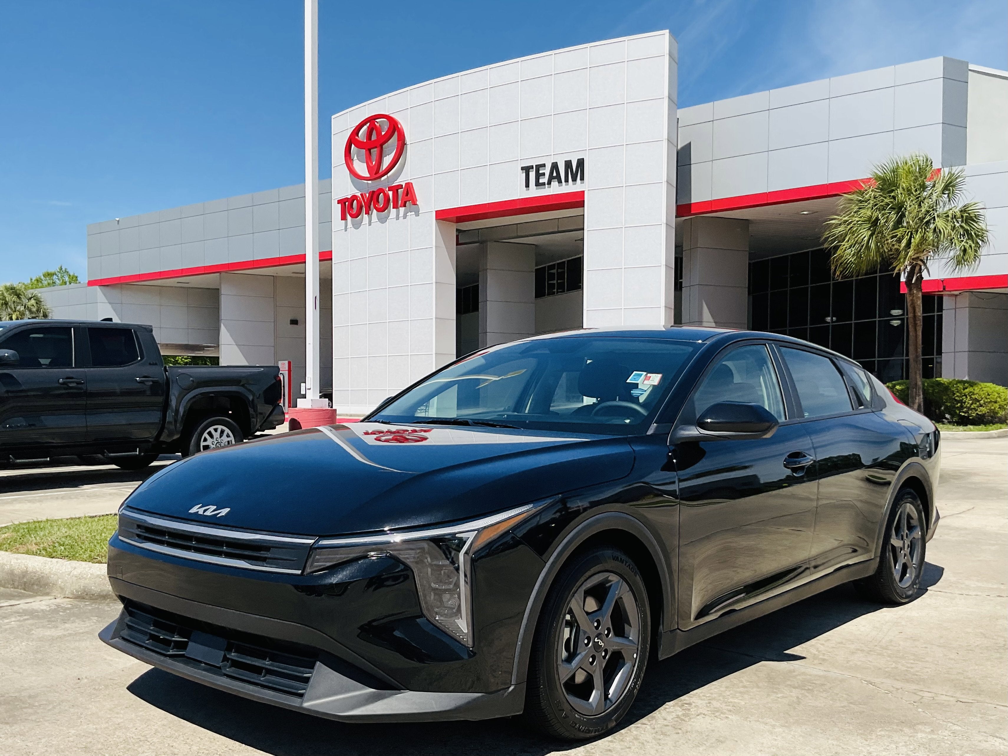 2025 Kia K4 LXS
