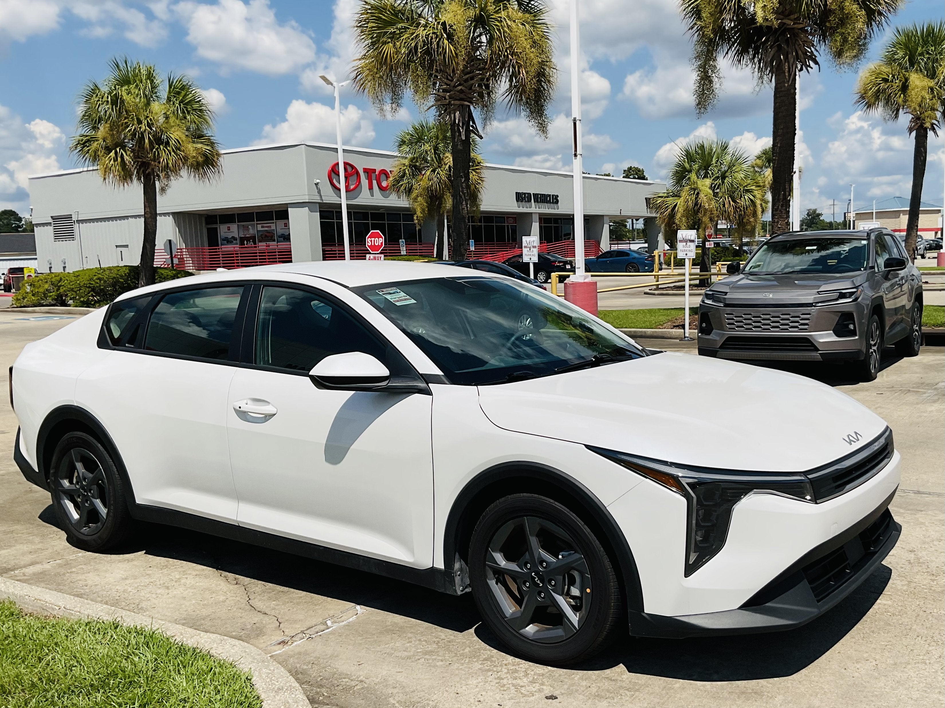 2025 Kia K4 LXS
