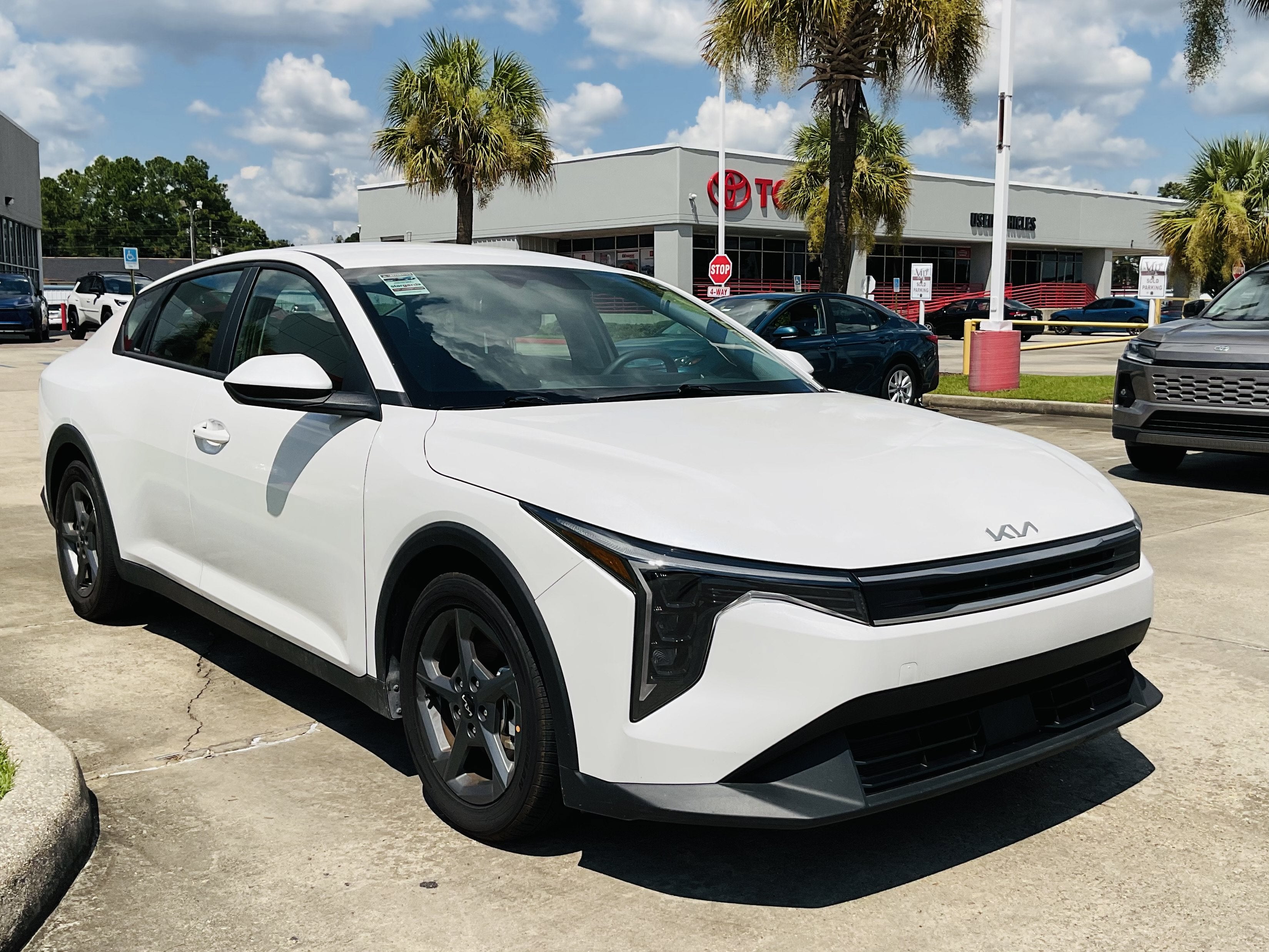 2025 Kia K4 LXS