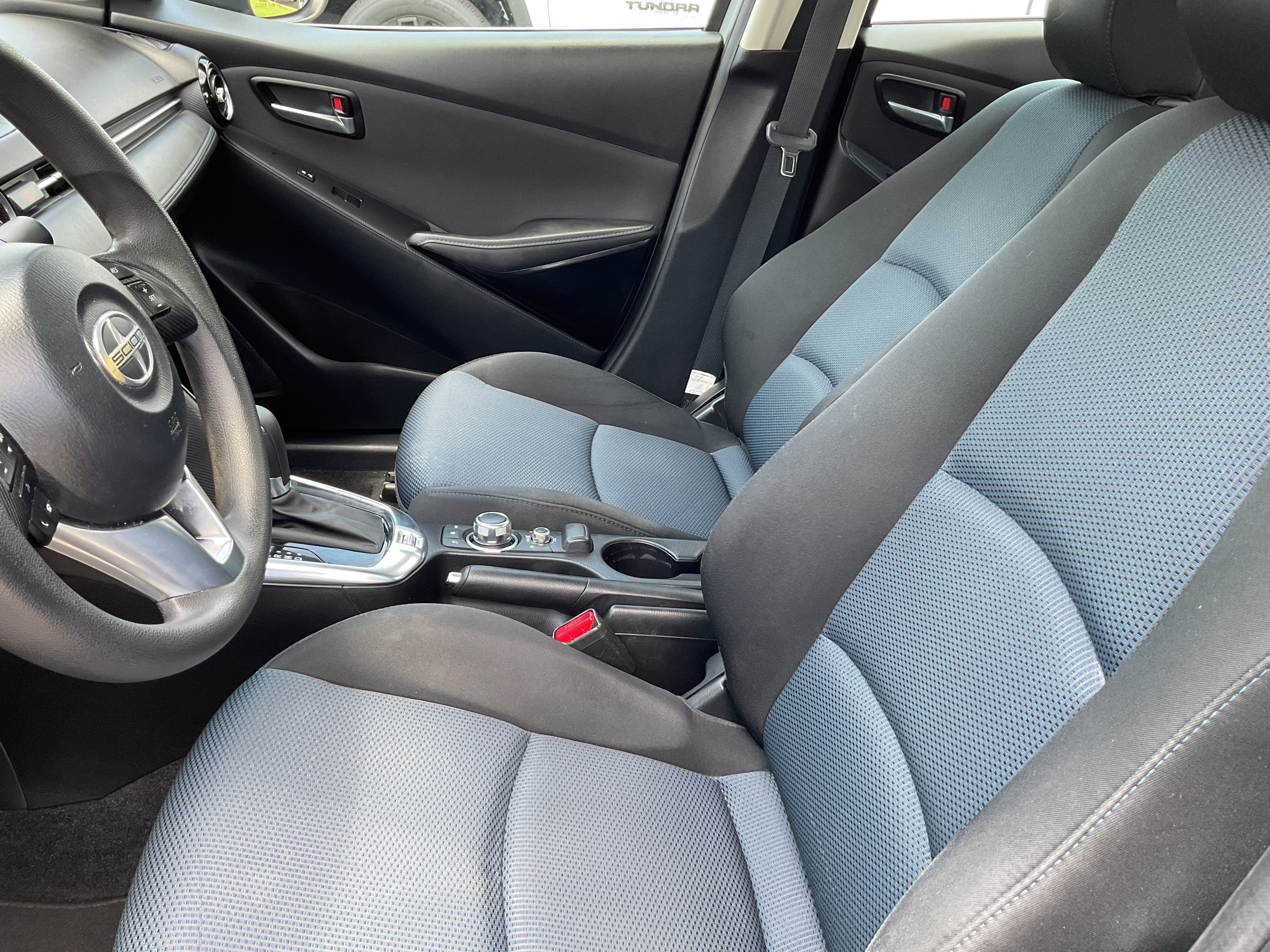 2016 Scion SCION iA 4dr Sdn Man (Natl)
