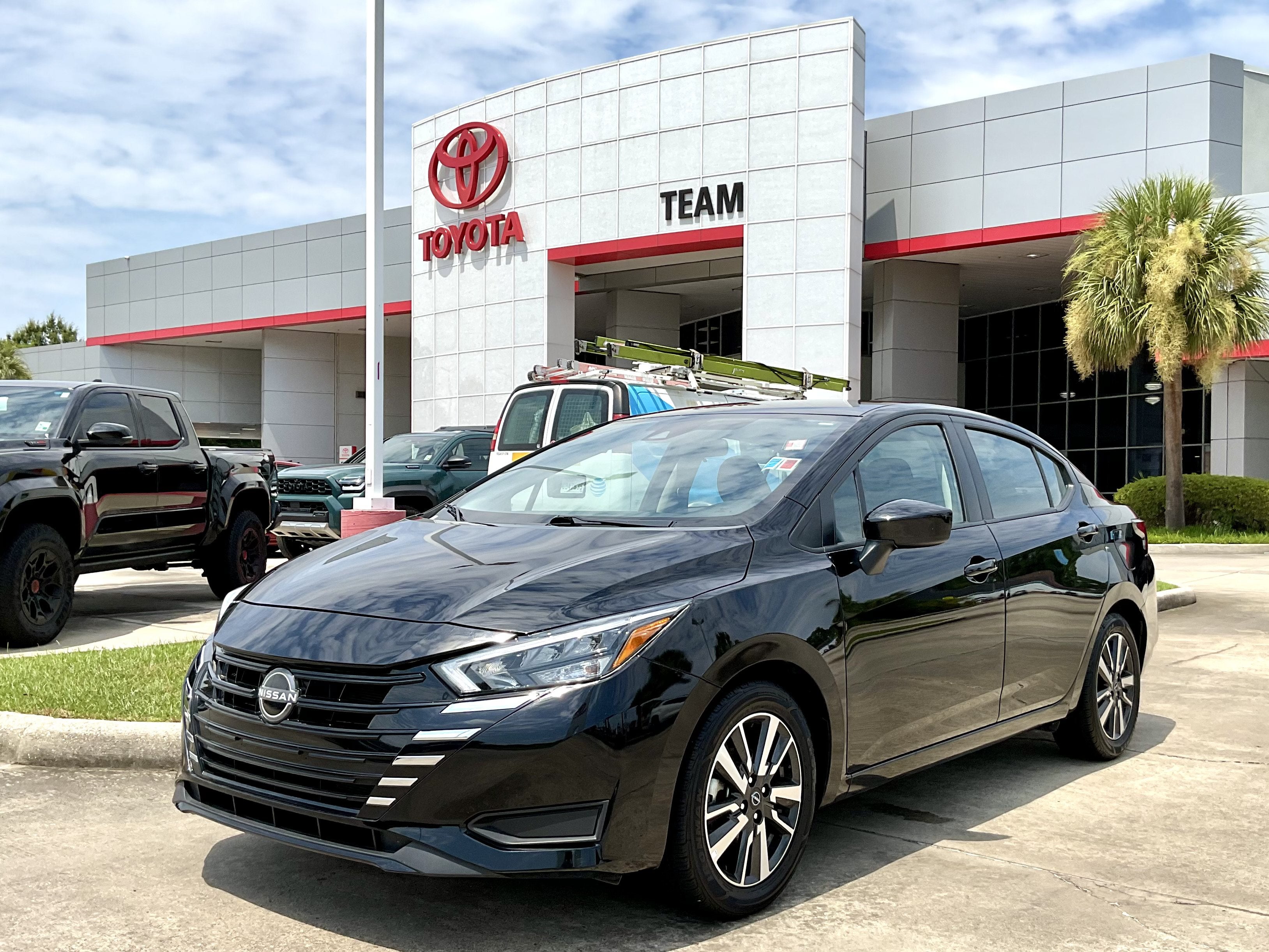 2025 Nissan Versa SV