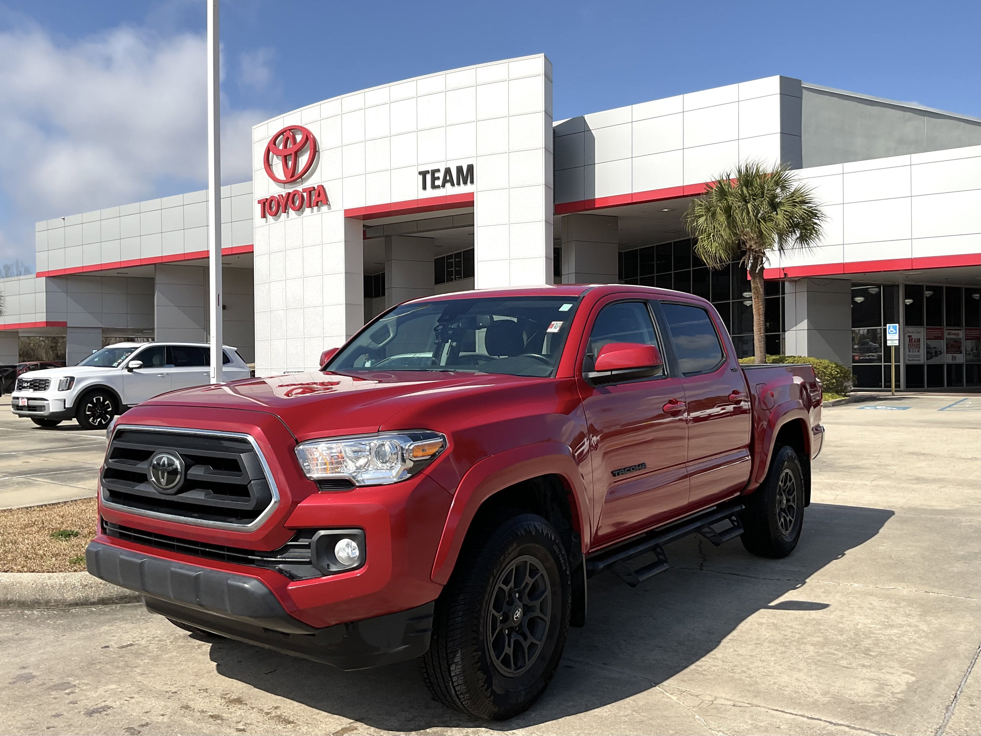 2022 Toyota TACOMA SR5 SR5