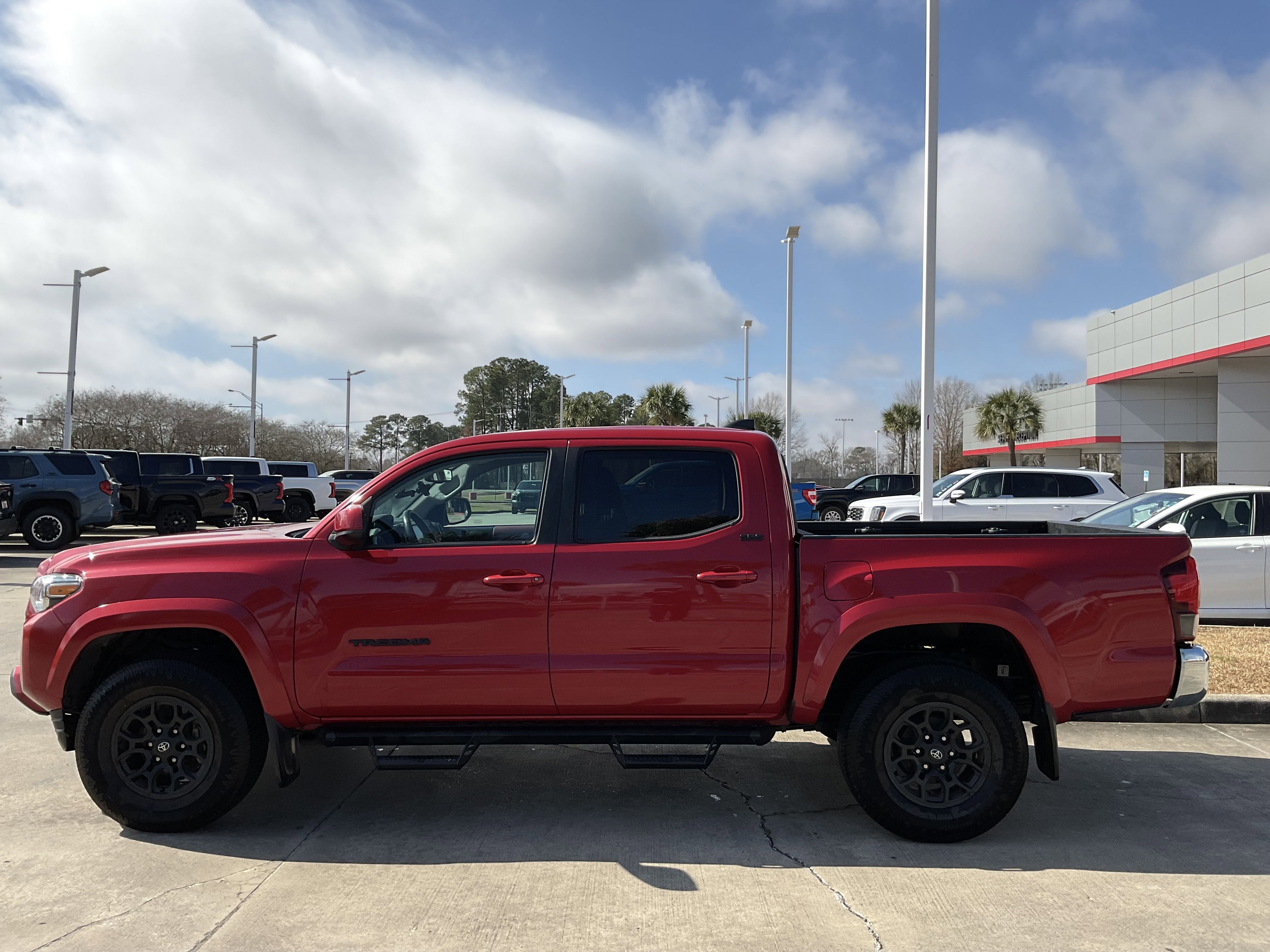 2022 Toyota TACOMA SR5 SR5