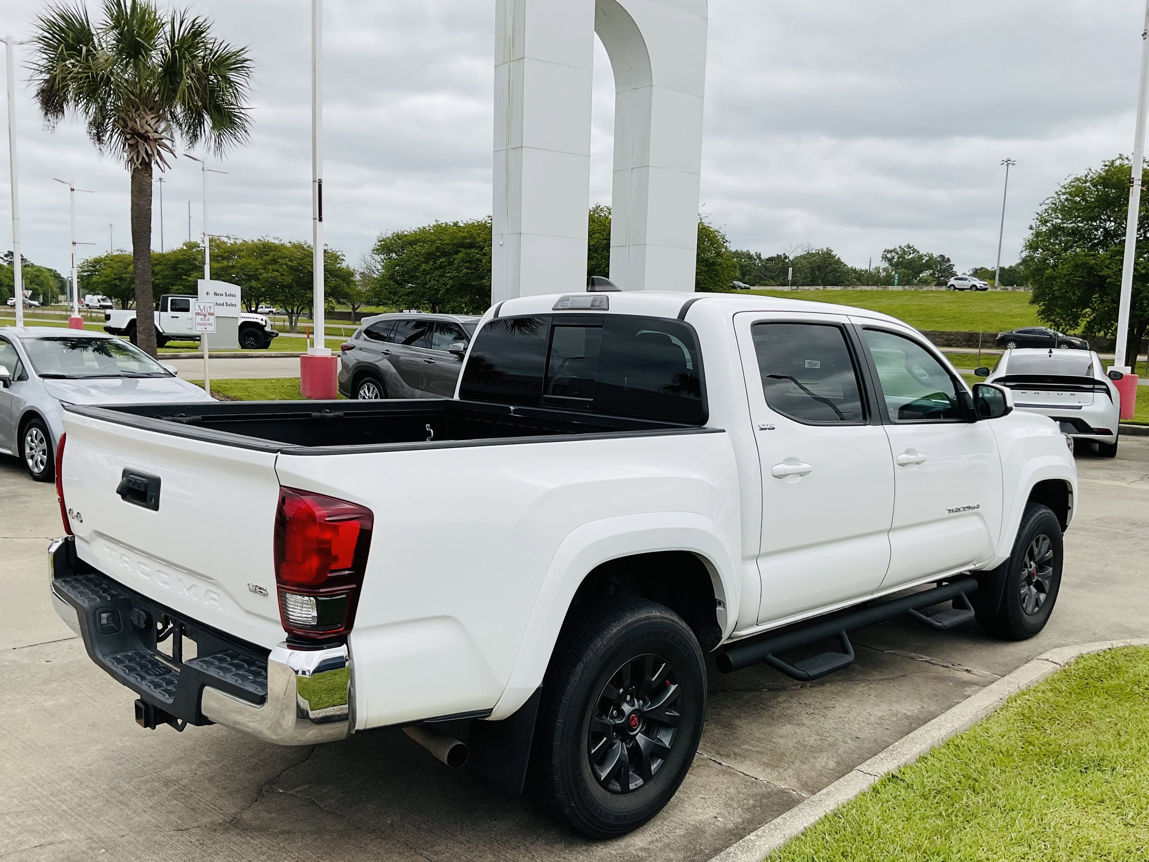 2023 Toyota TACOMA SR5 SR5