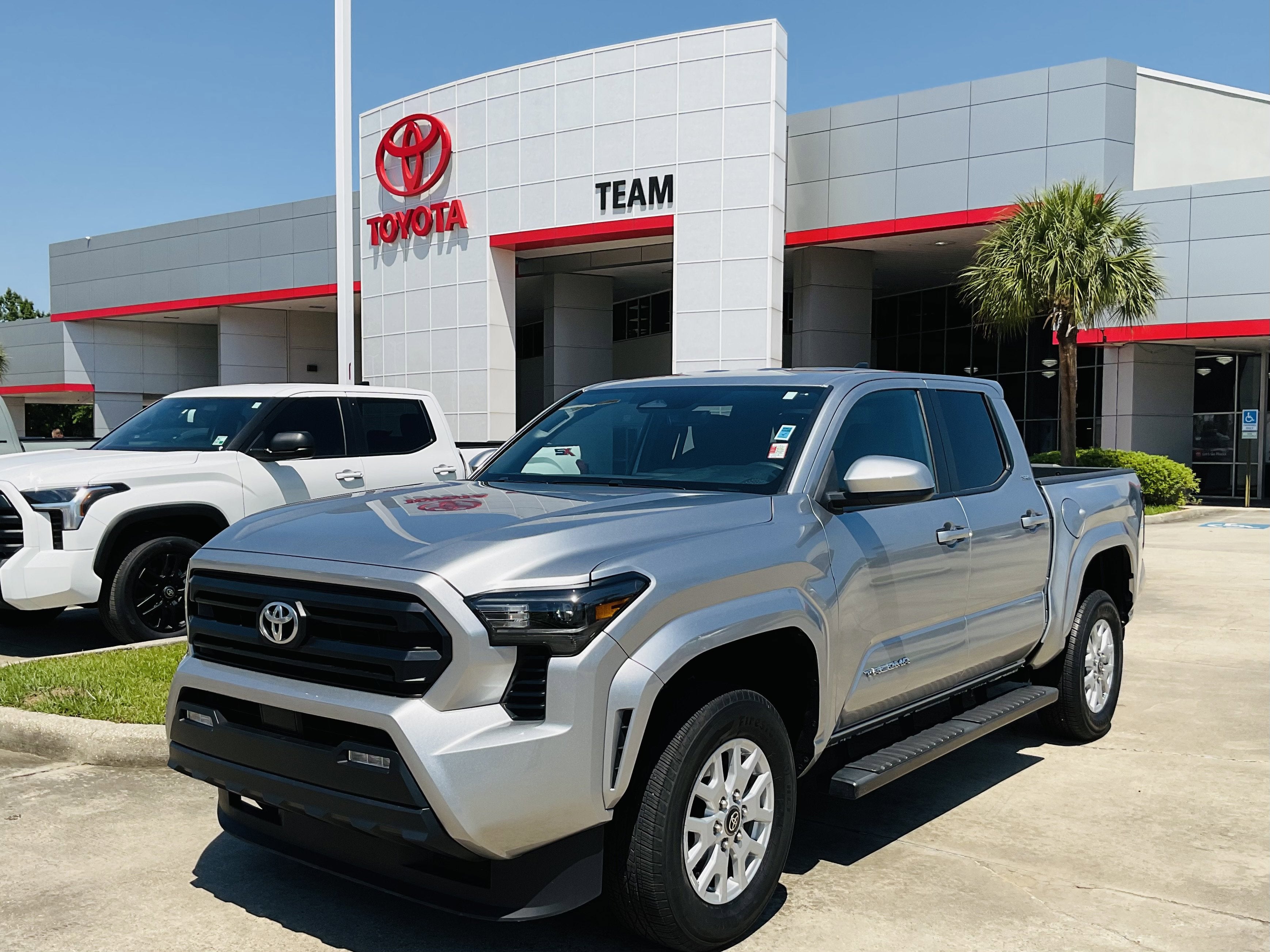 2024 Toyota TACOMA SR5 SR5