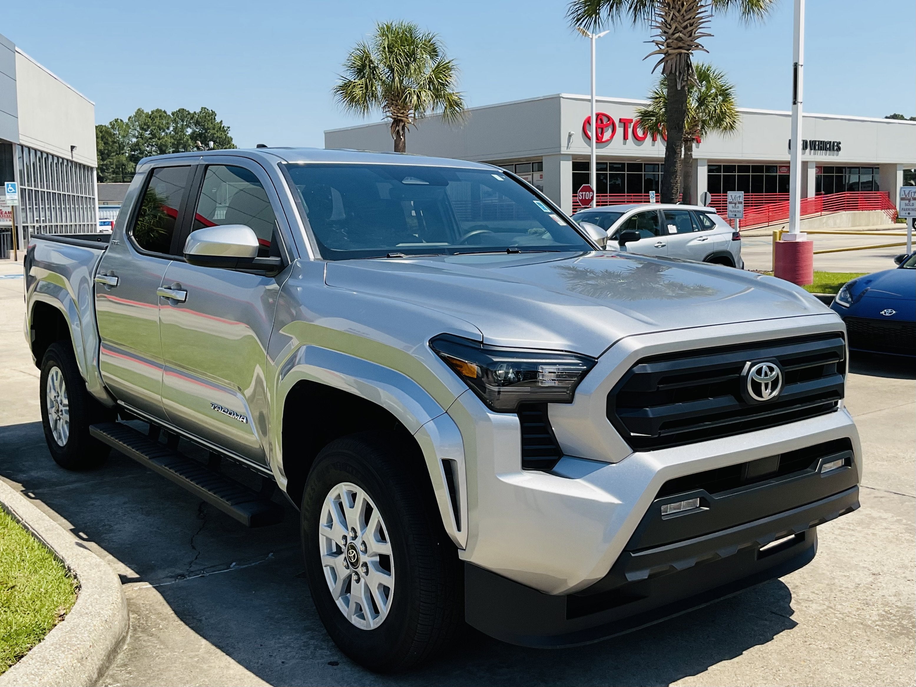2024 Toyota TACOMA SR5 SR5