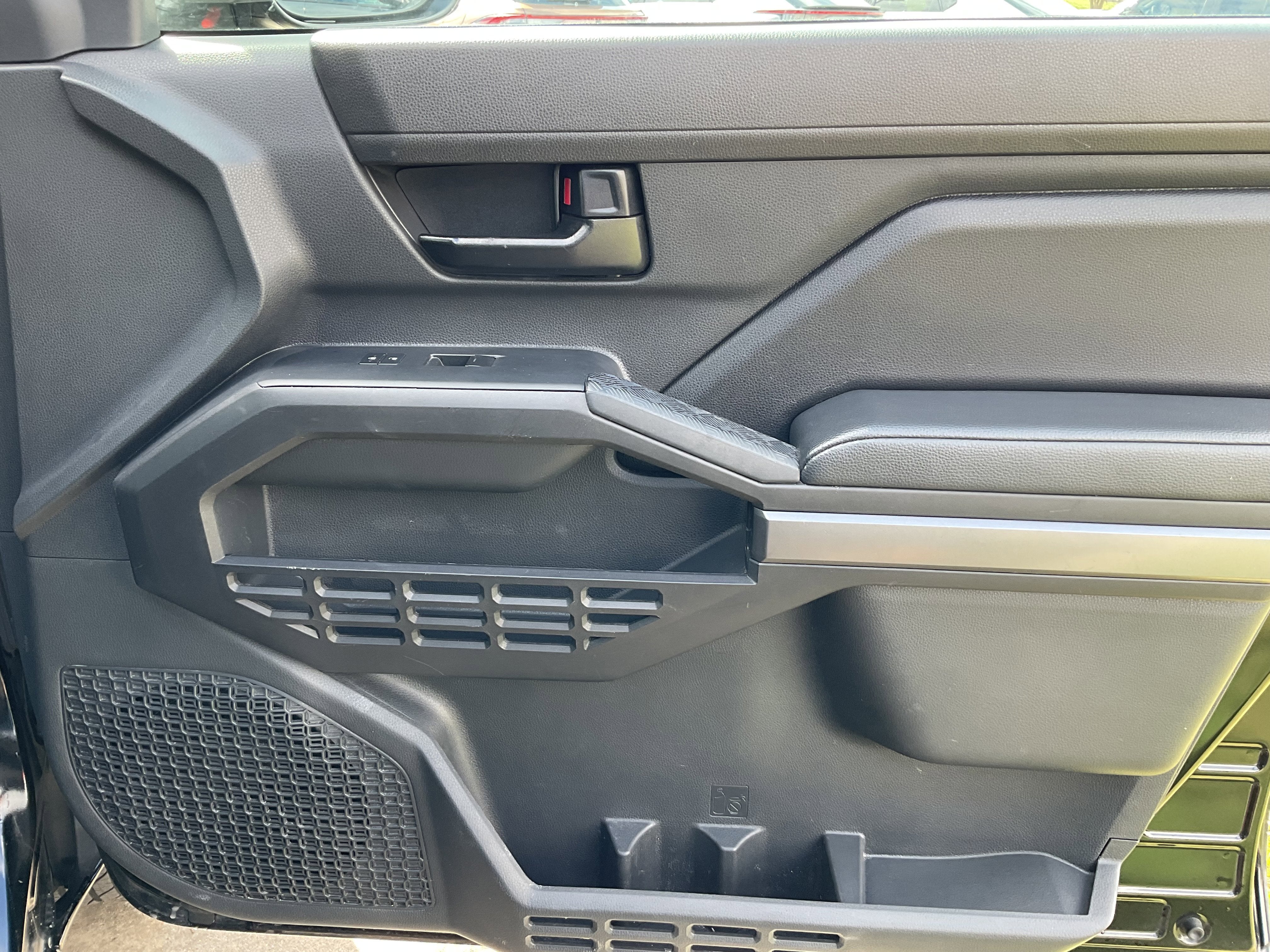 2024 Toyota TACOMA SR5 SR5