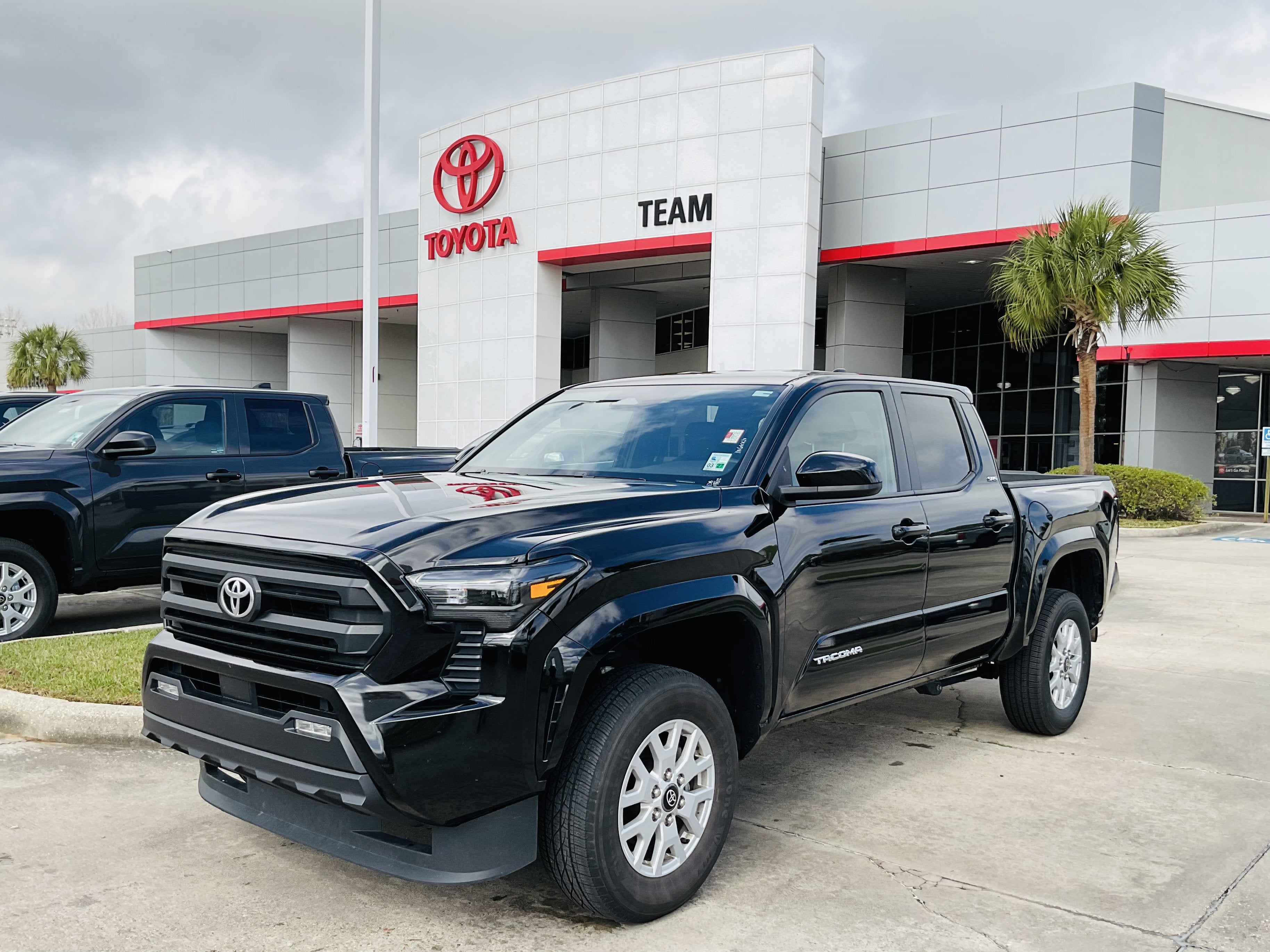 2024 Toyota TACOMA SR5 SR5