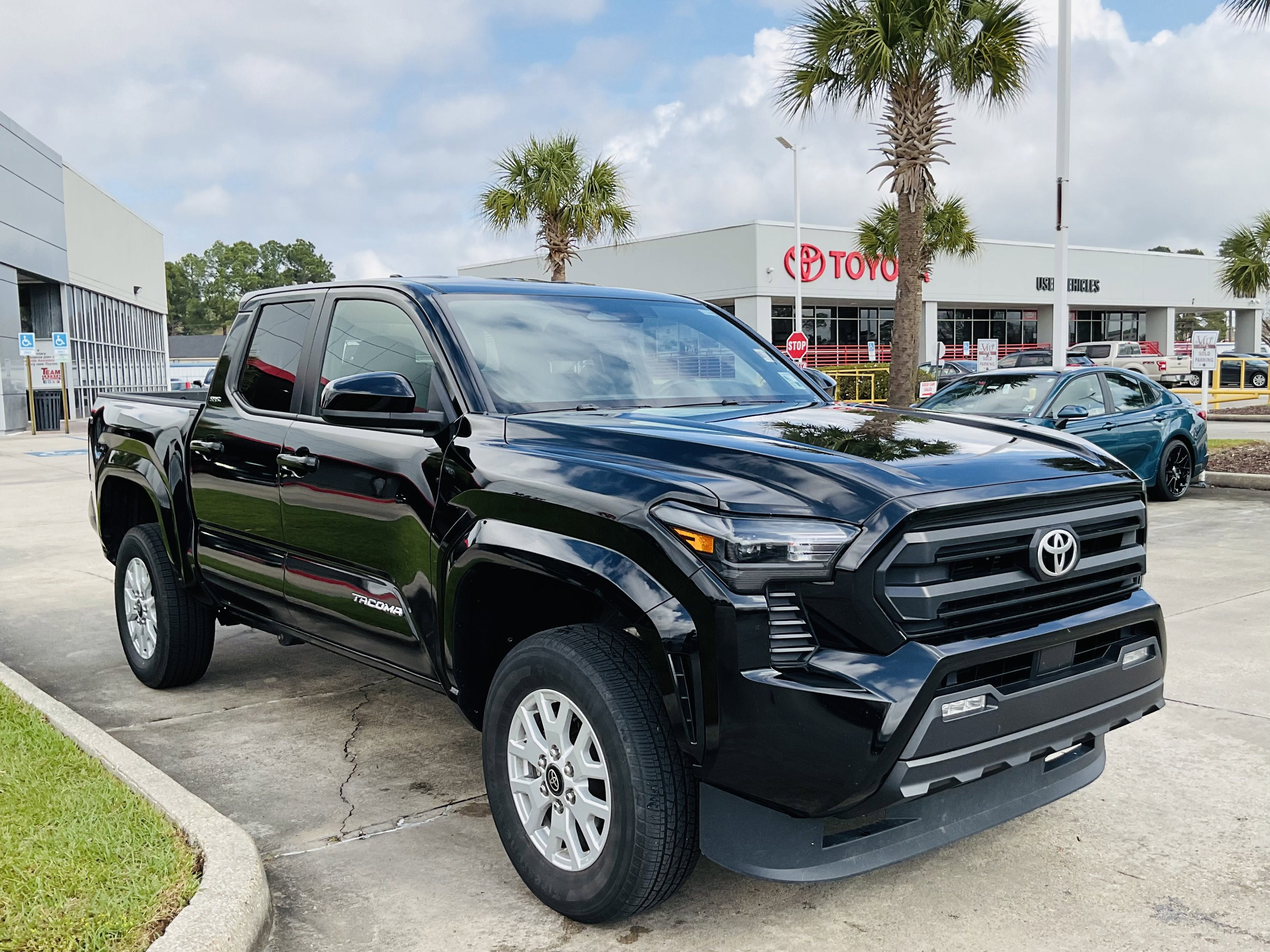 2024 Toyota TACOMA SR5 SR5