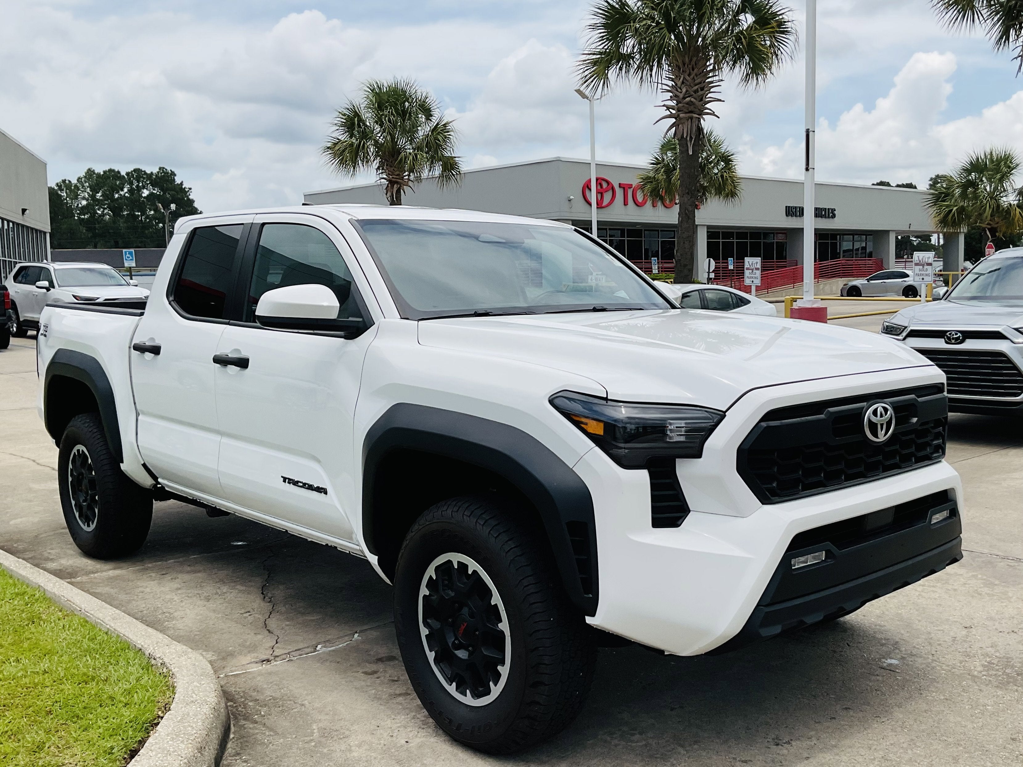 2024 Toyota TACOMA TRD OFFRD TRD Off Road