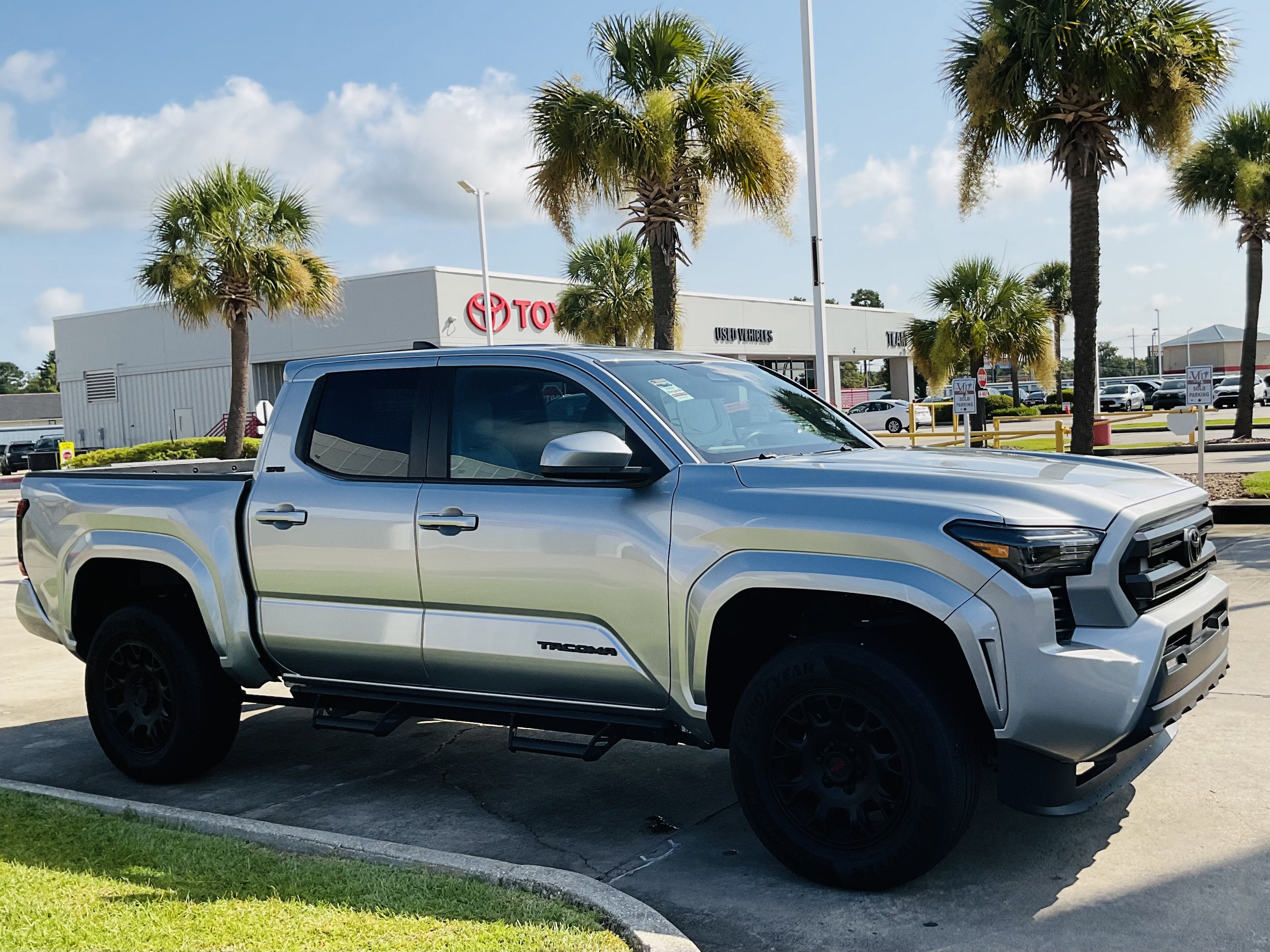 2025 Toyota Tacoma SR5