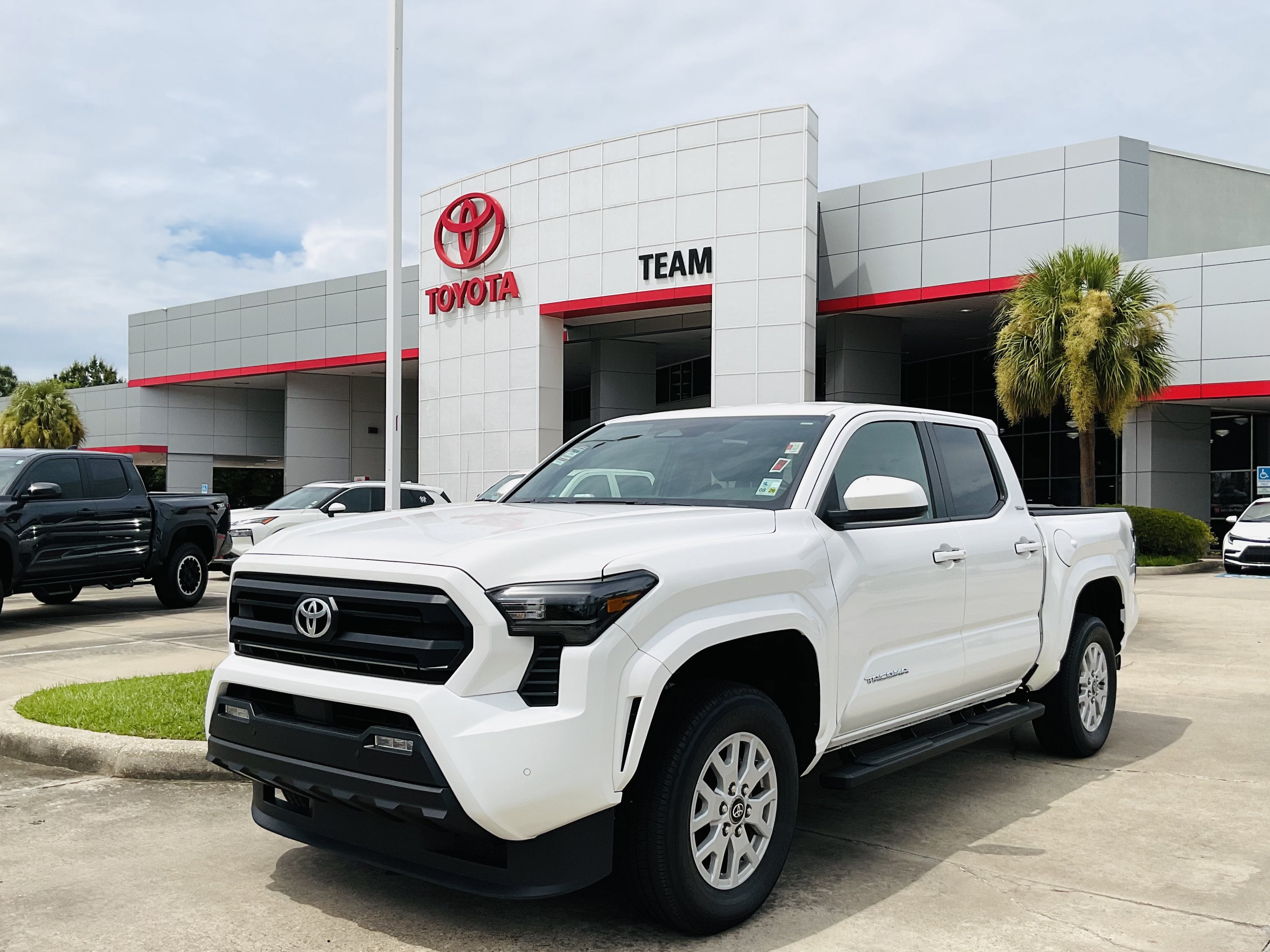 2025 Toyota Tacoma SR5