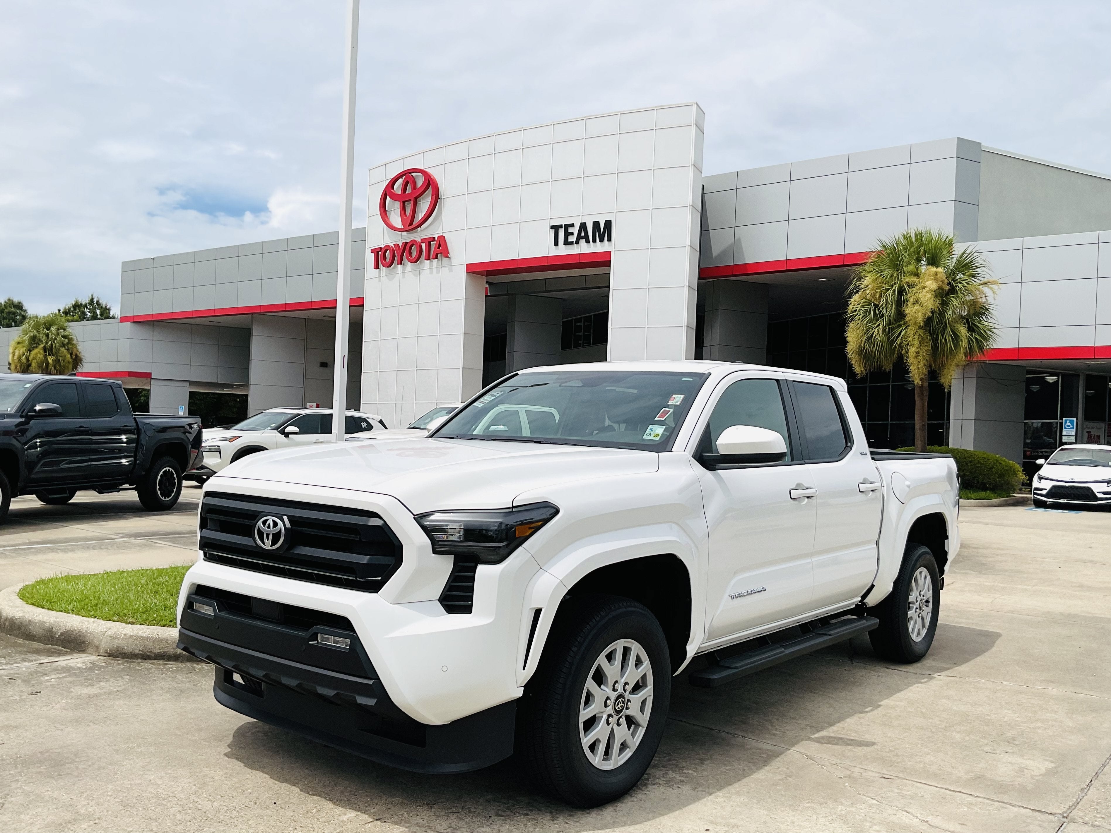 2025 Toyota Tacoma SR5