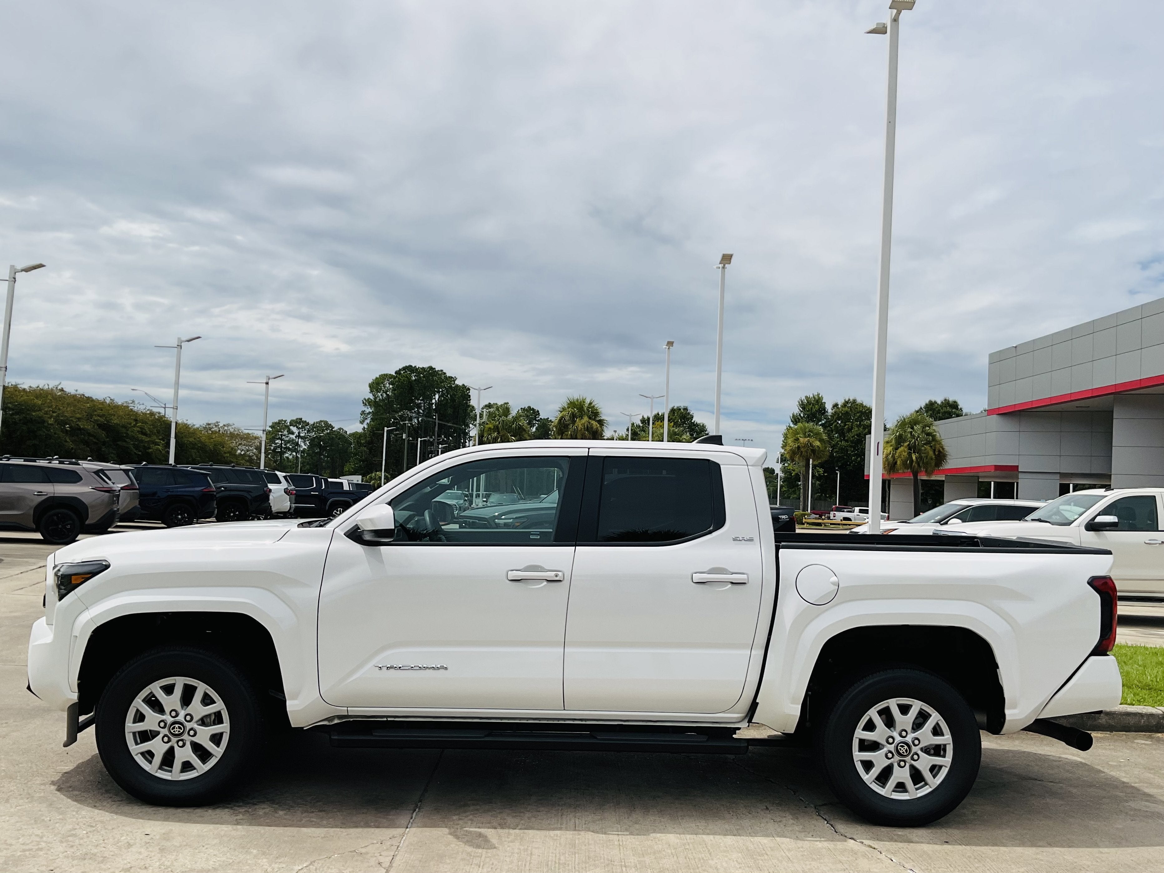 2025 Toyota Tacoma SR5