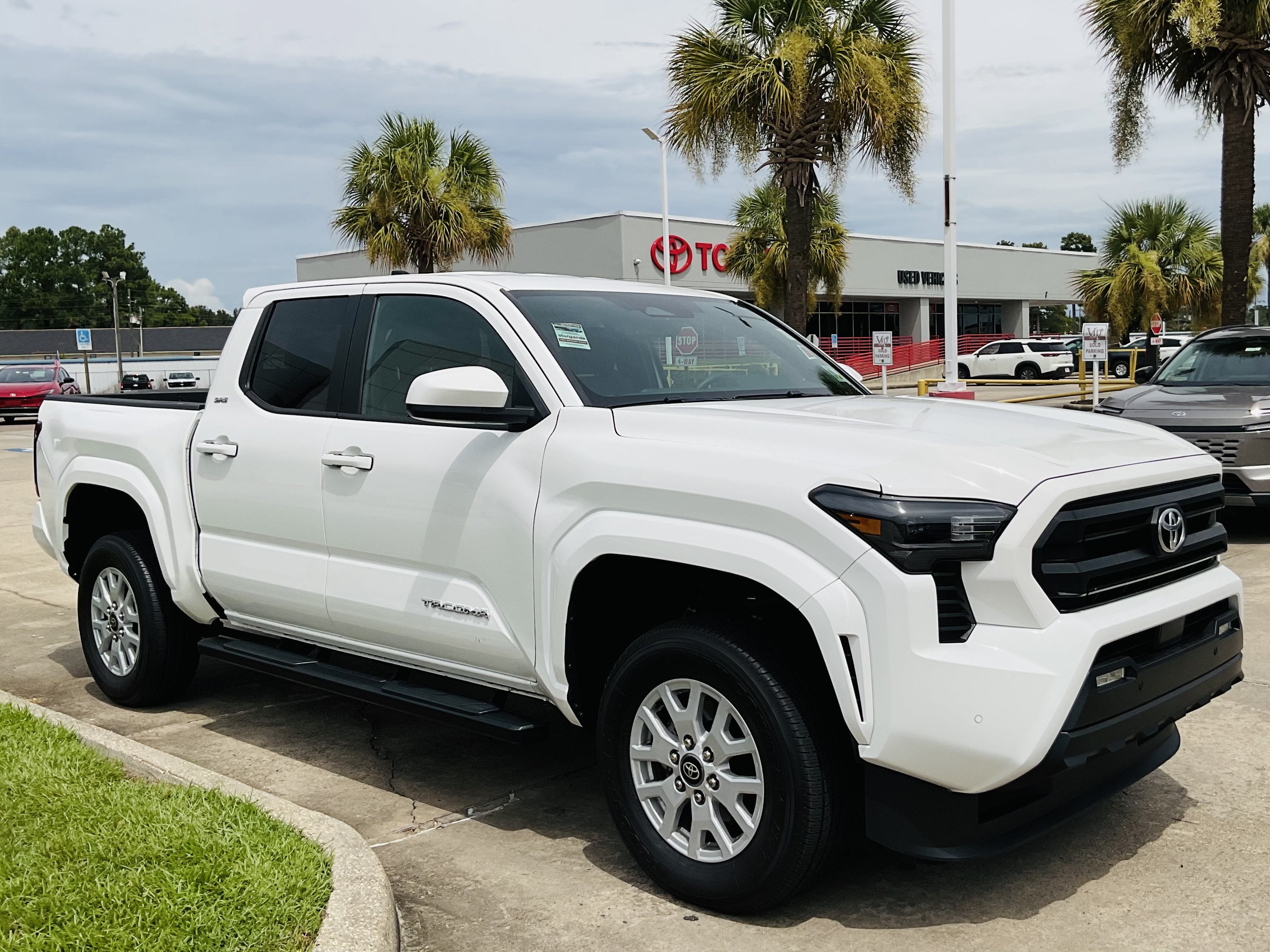 2025 Toyota Tacoma SR5