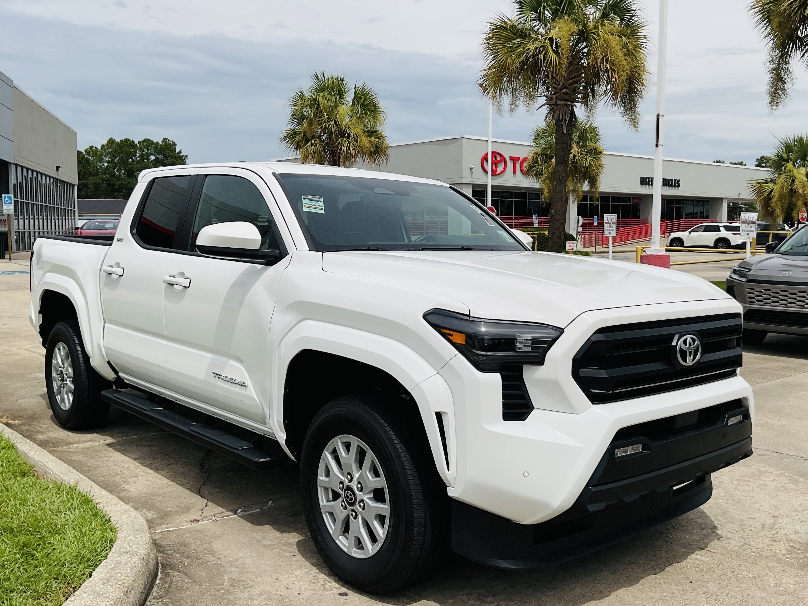 2025 Toyota Tacoma SR5