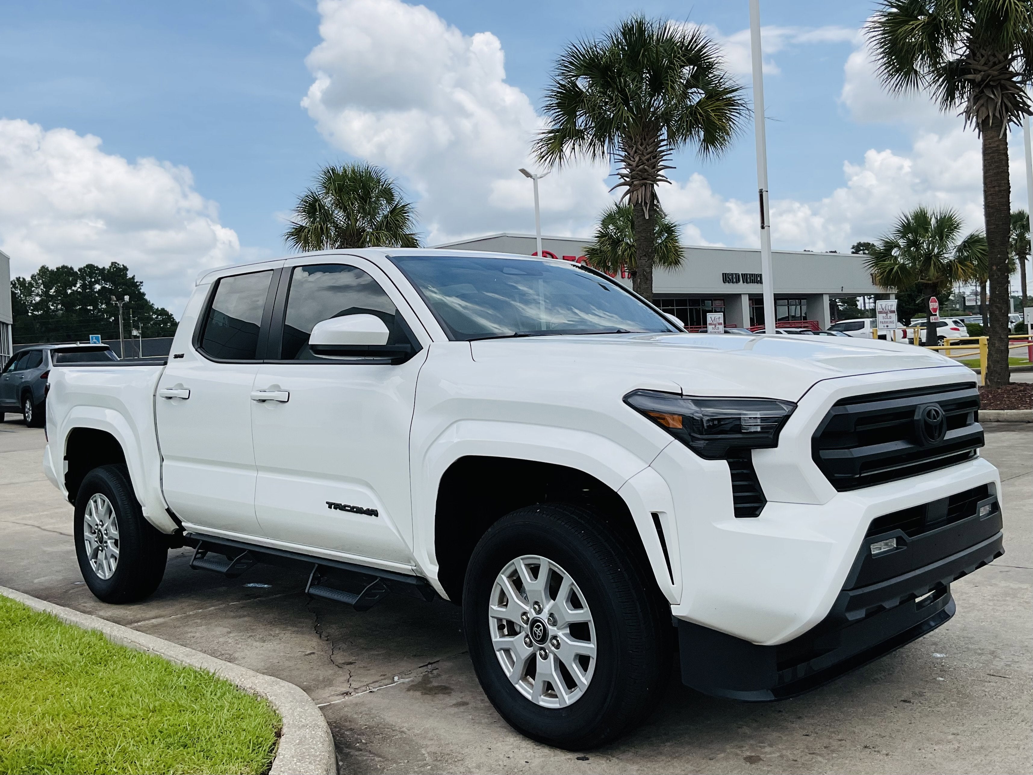 2025 Toyota Tacoma 4WD SR5