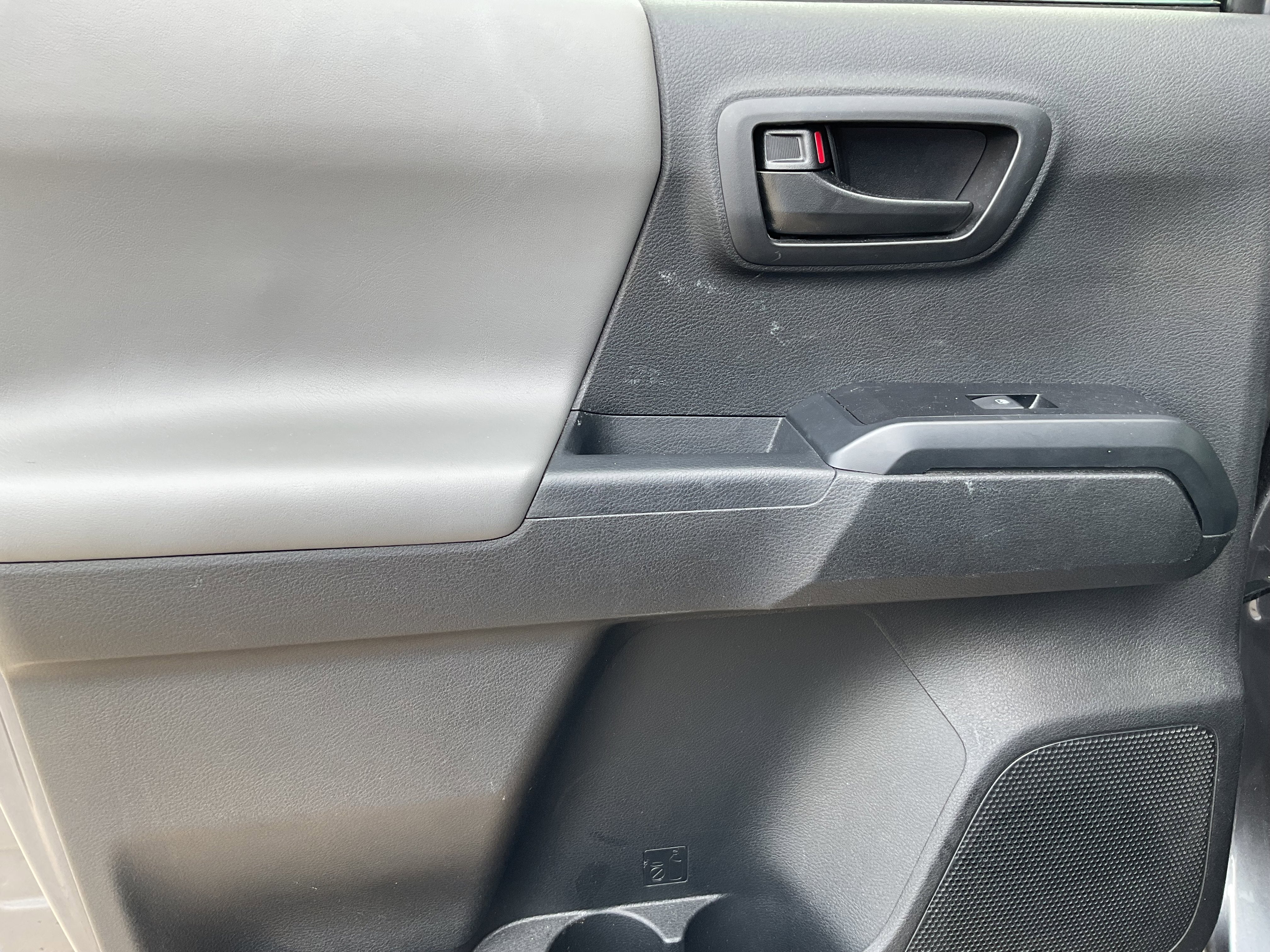 2022 Toyota TACOMA SR SR