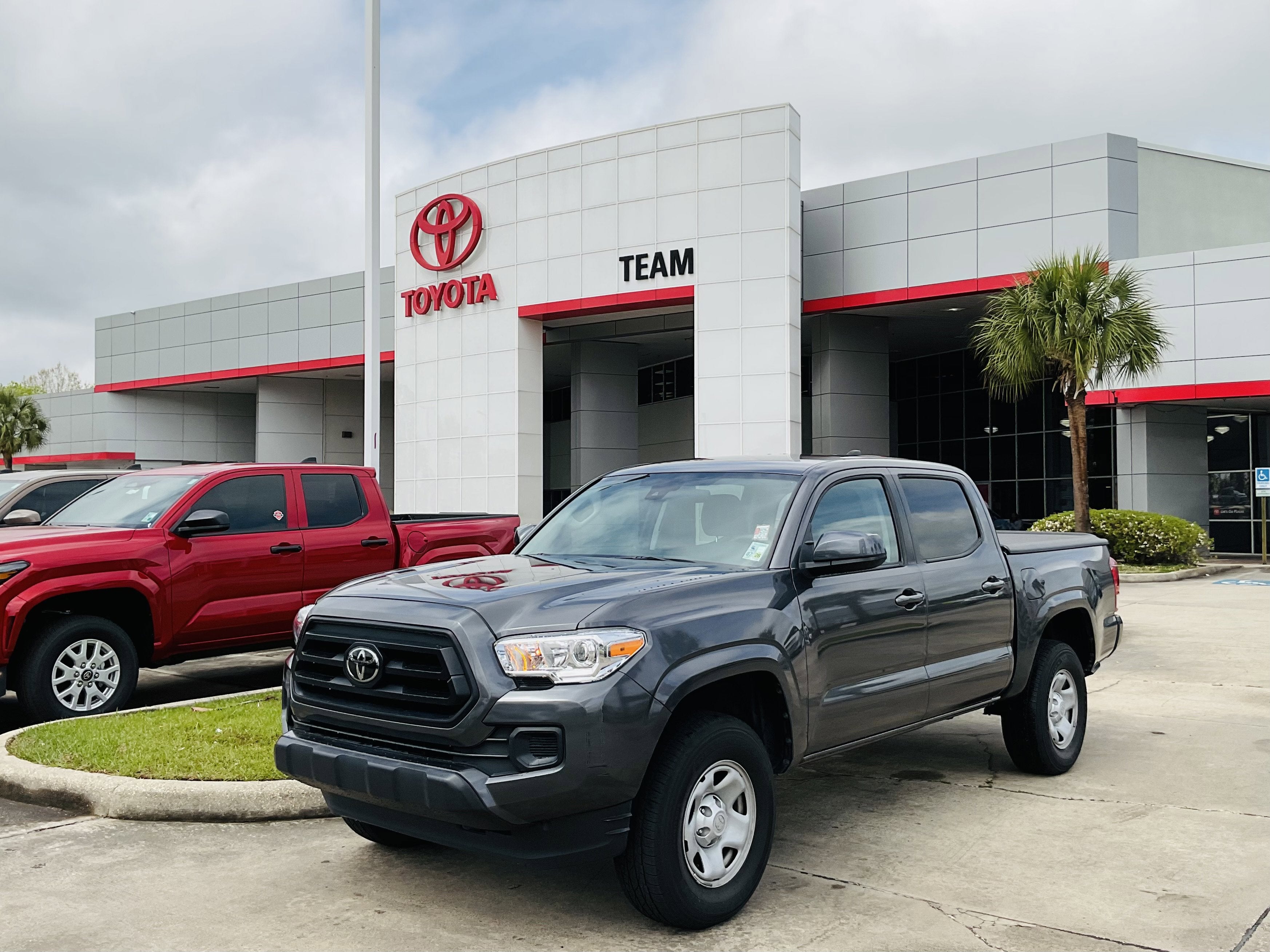 2022 Toyota TACOMA SR SR