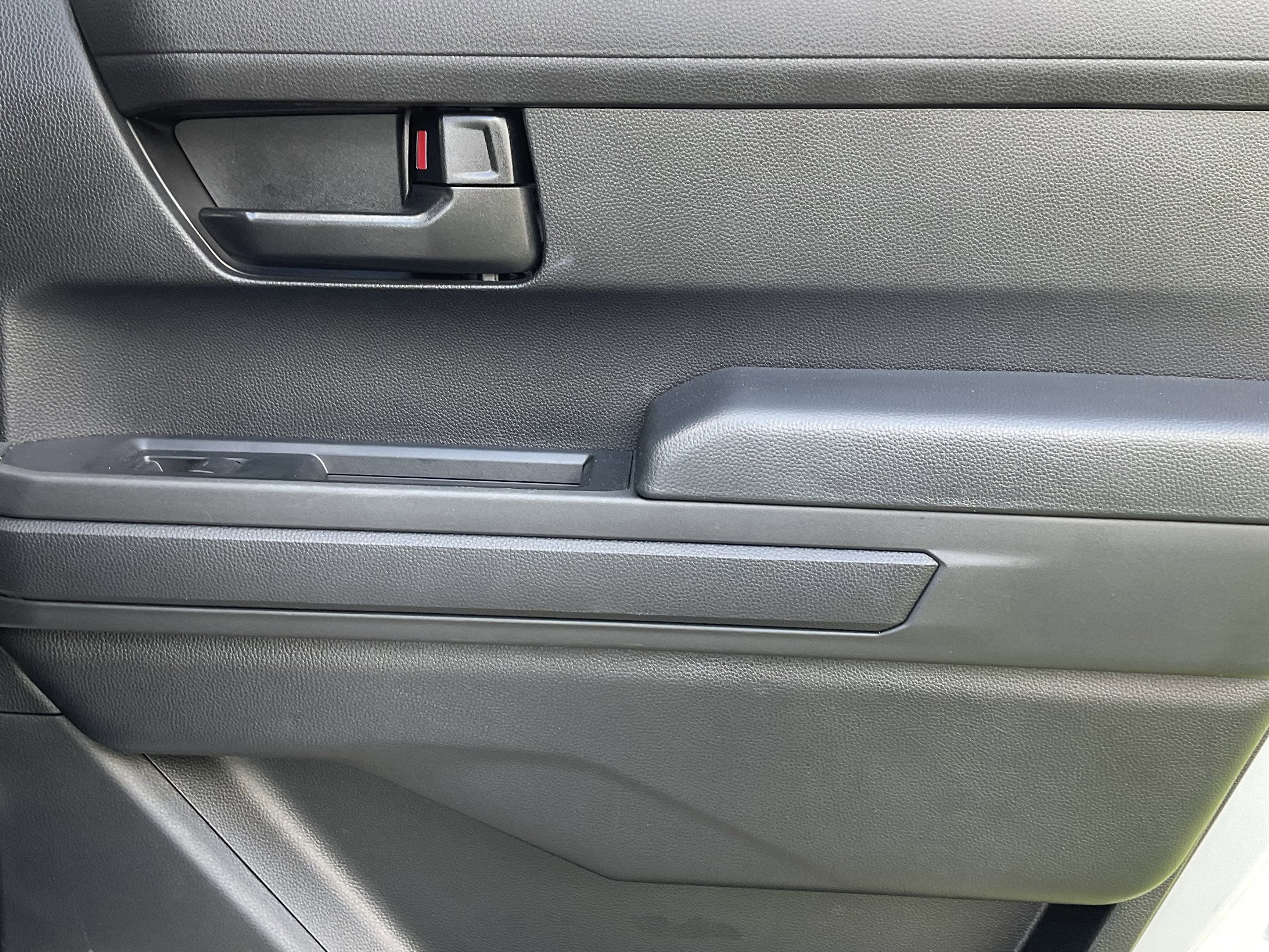 2025 Toyota TACOMA SR5 SR5