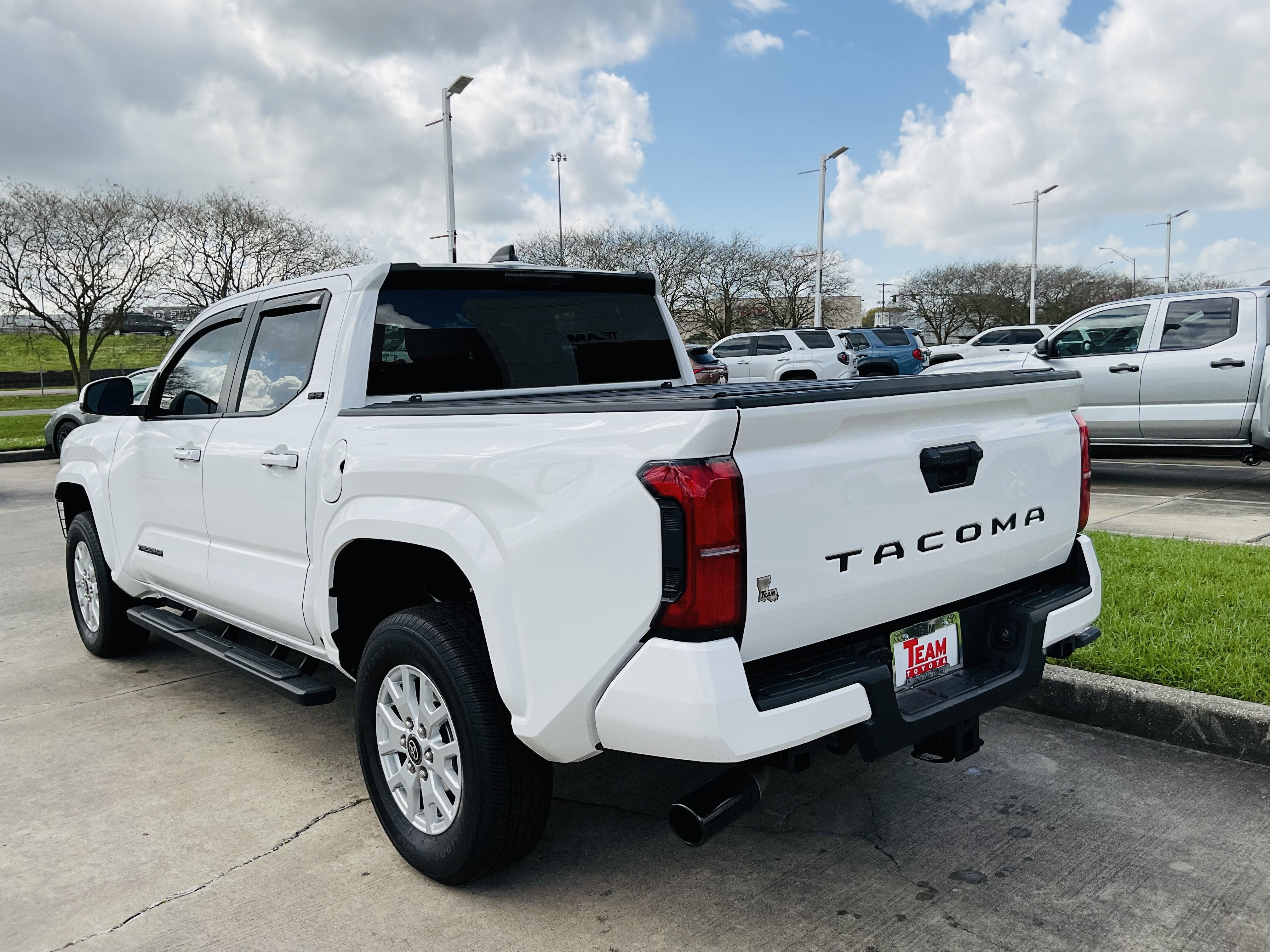 2025 Toyota TACOMA SR5 SR5
