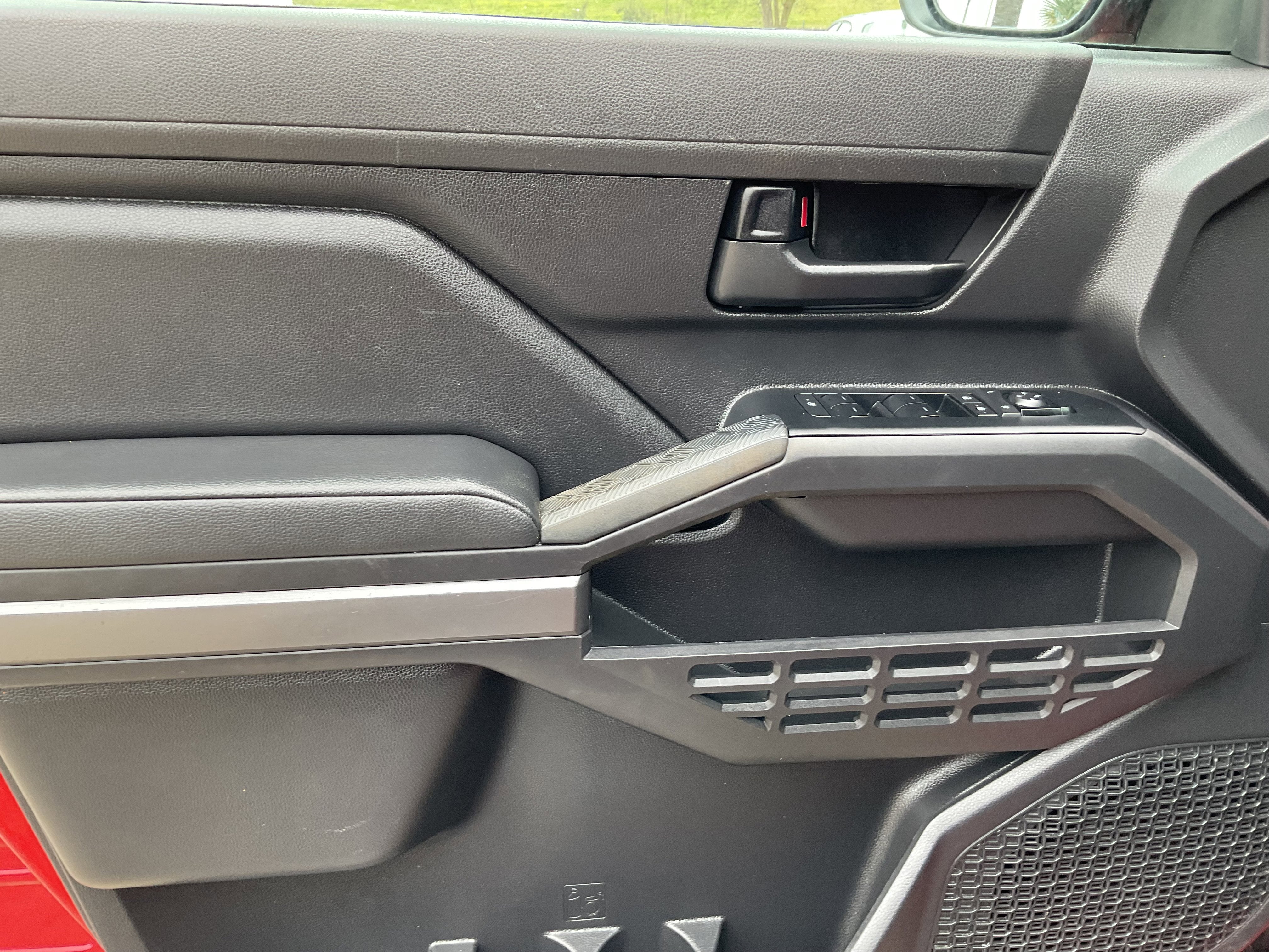 2024 Toyota TACOMA SR5 SR5