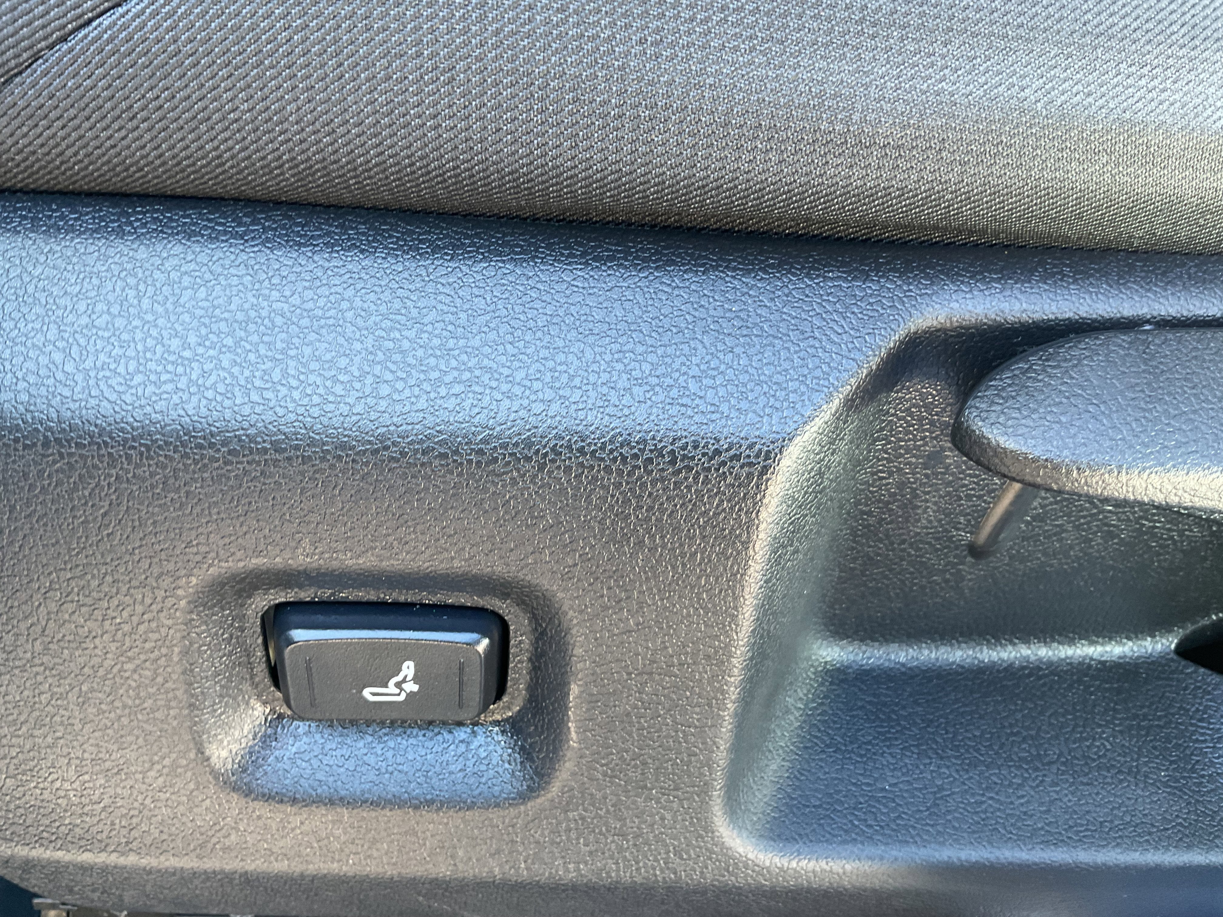 2025 Toyota TACOMA SR SR