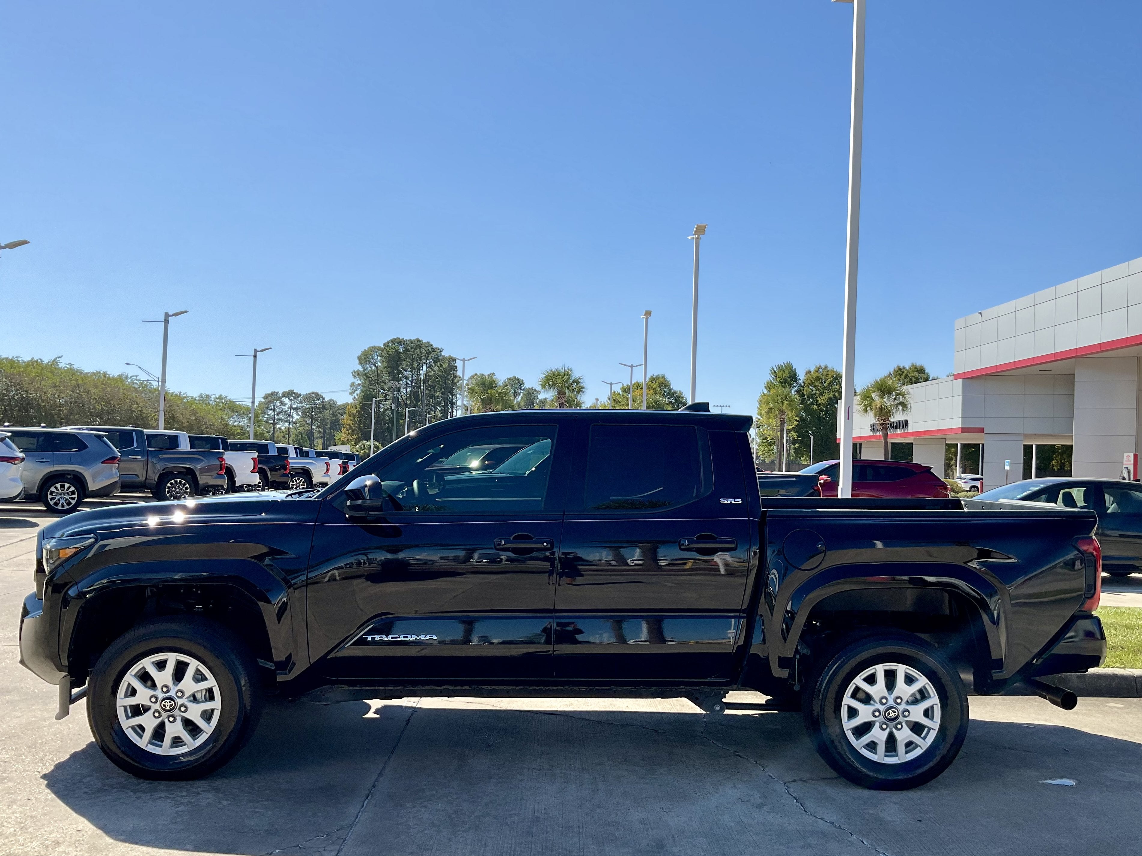 2025 Toyota Tacoma SR5