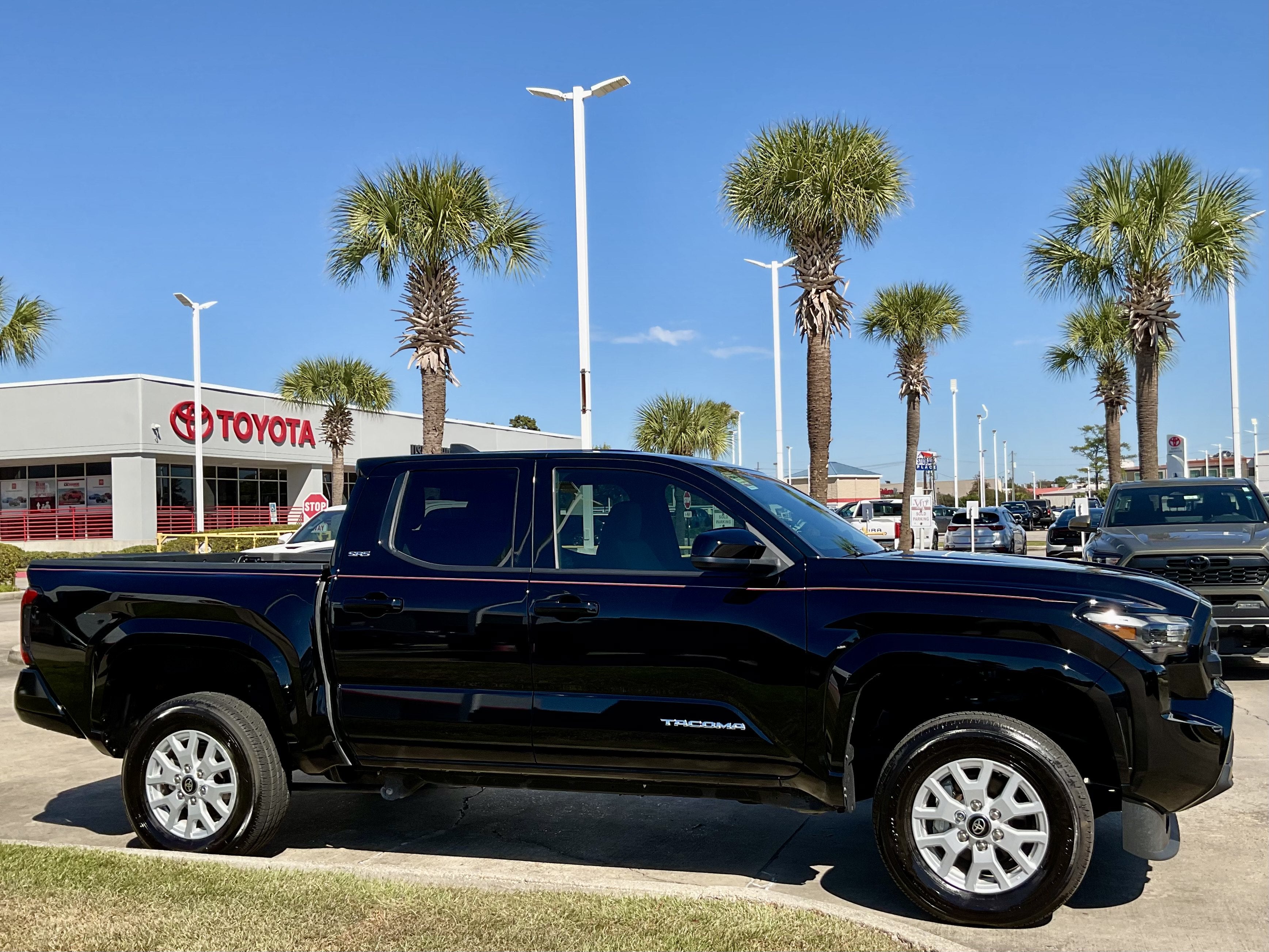 2025 Toyota Tacoma SR5