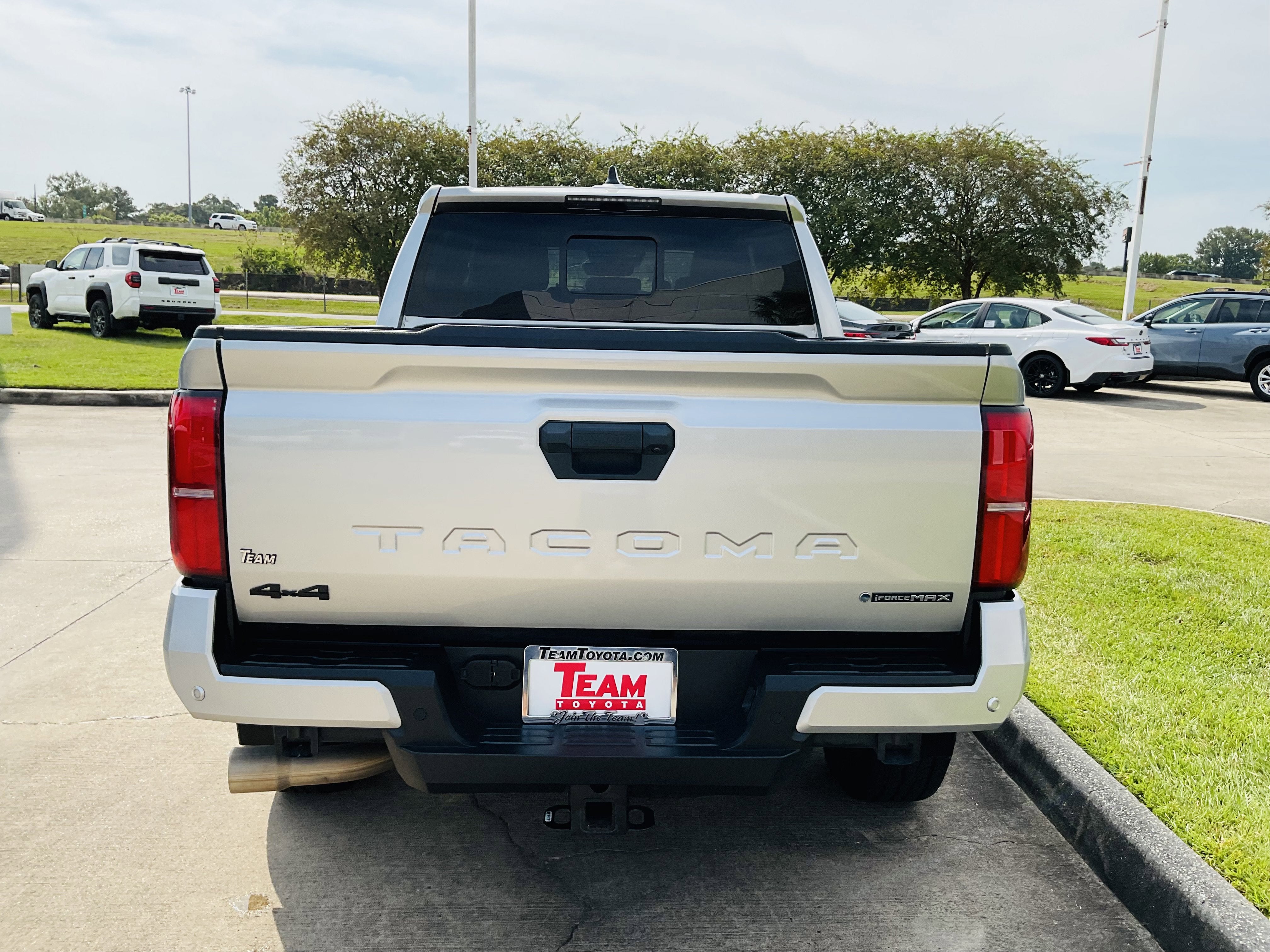 2024 Toyota TACOMA TRD OFFRD TRD Off Road Hybrid