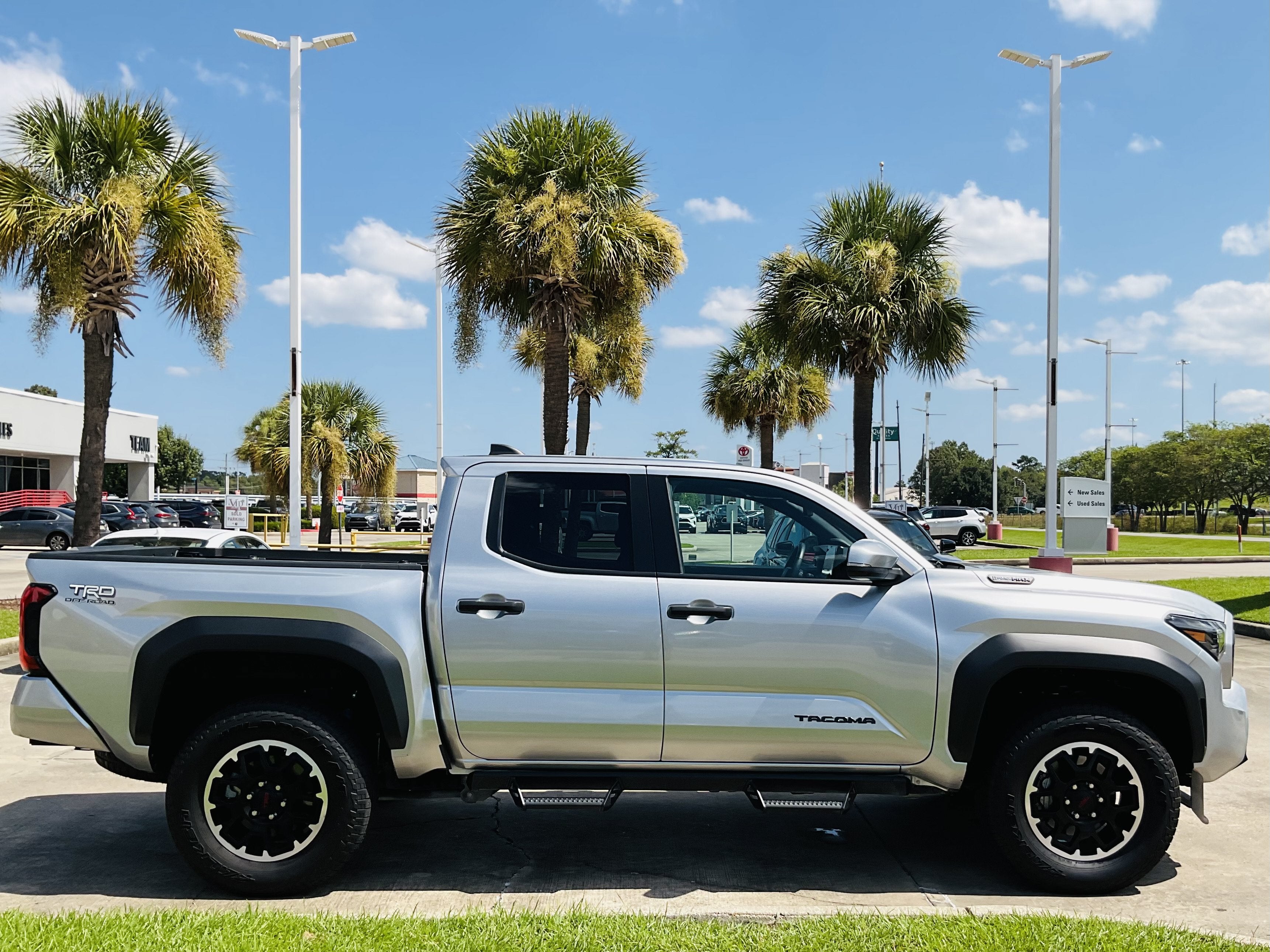 2025 Toyota Tacoma i-FORCE MAX TRD Off Road Hybrid