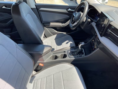 2025 Volkswagen Jetta SE