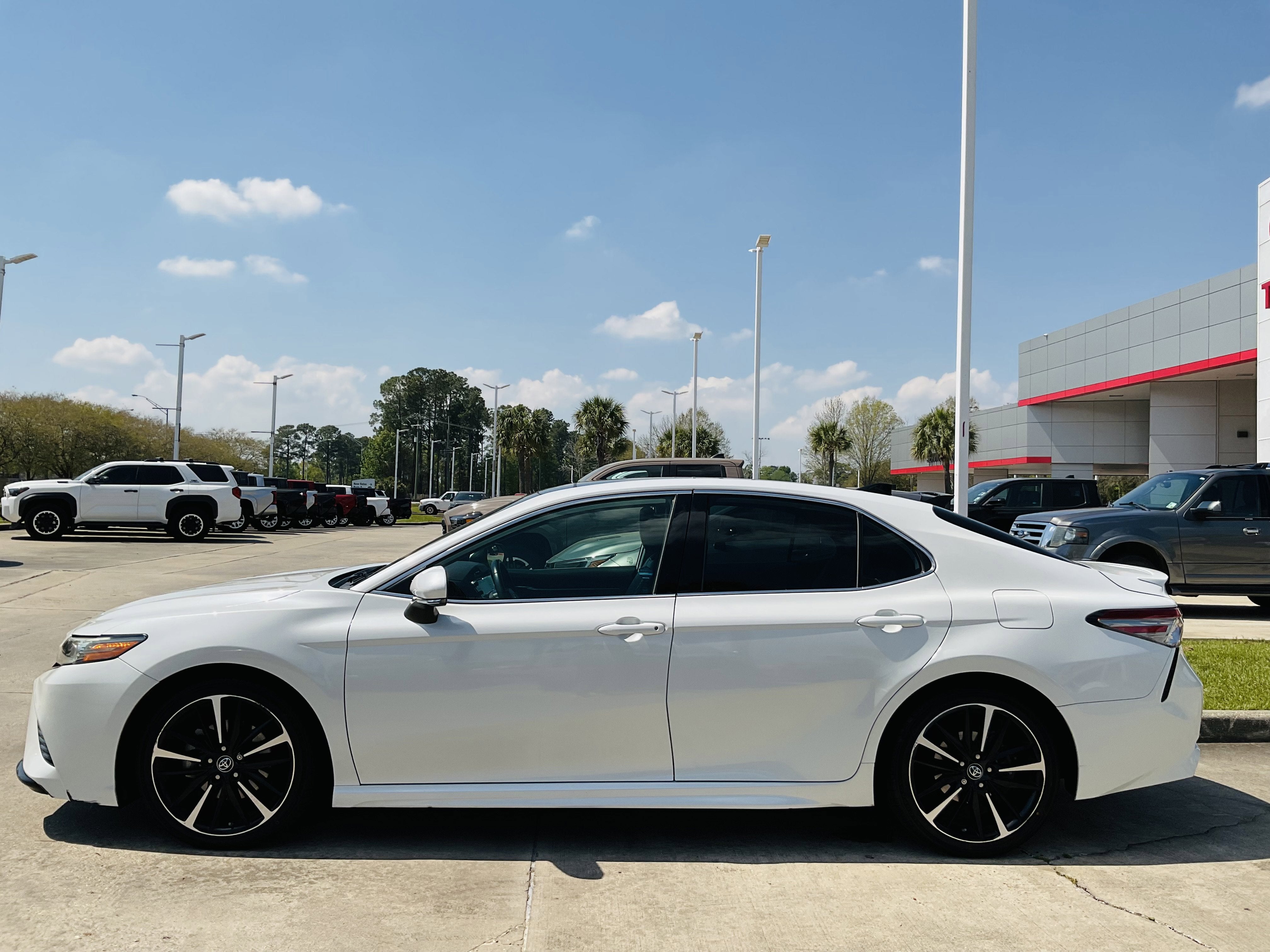 2019 Toyota CAMRY XLE V6