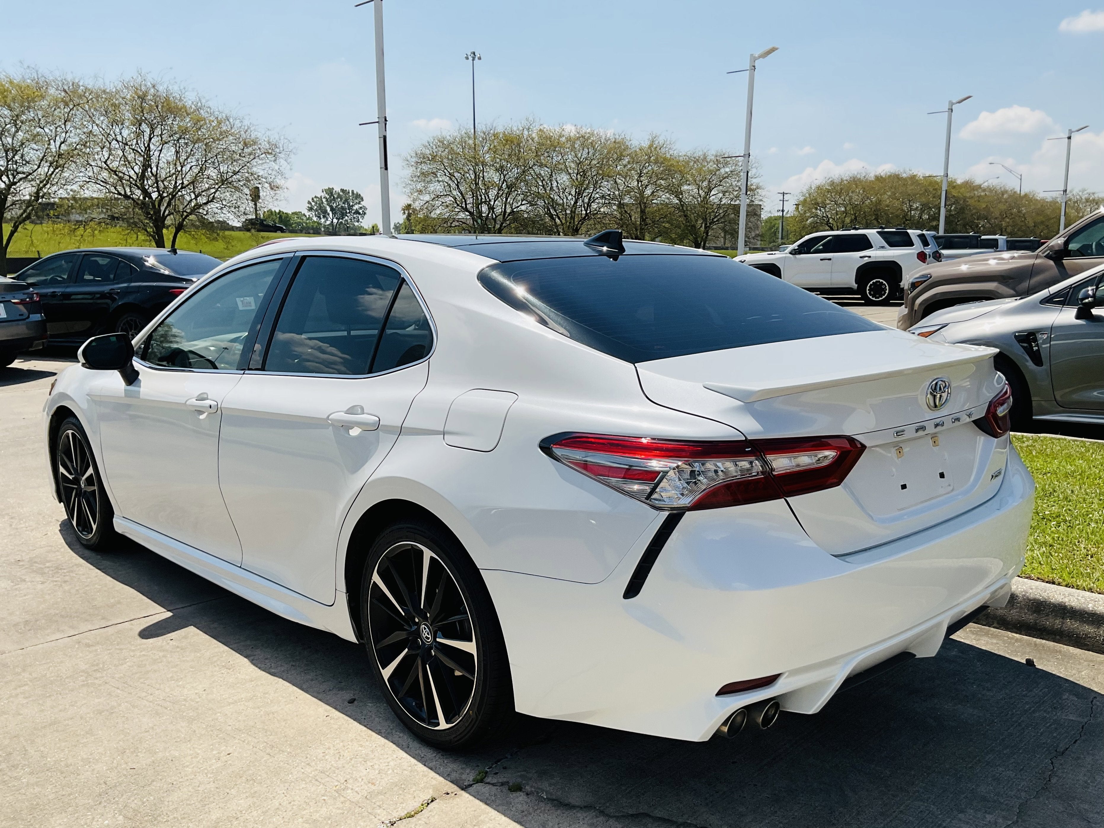 2019 Toyota CAMRY XLE V6