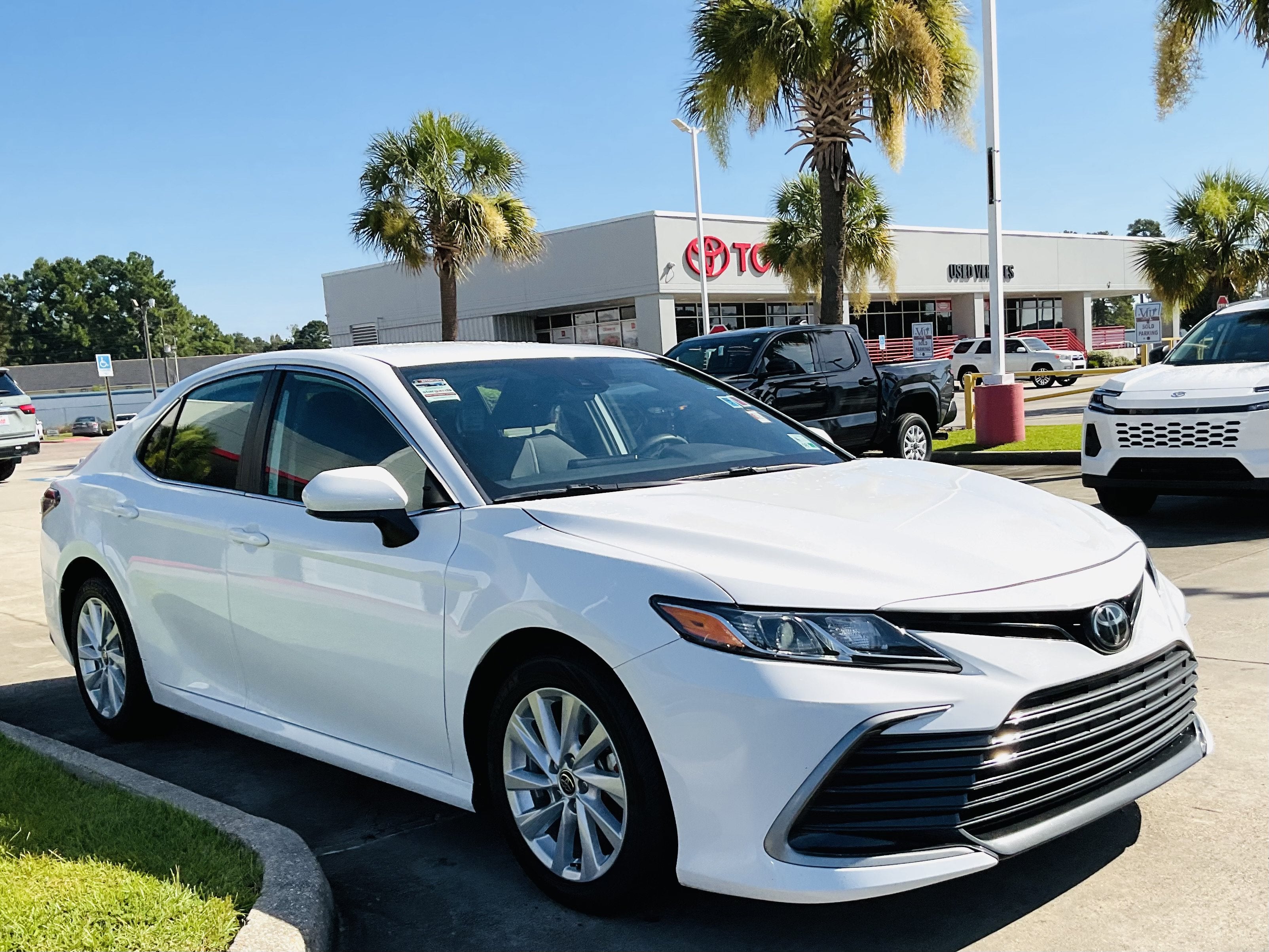 2023 Toyota Camry LE