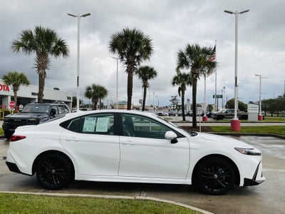 2025 Toyota CAMRY SE