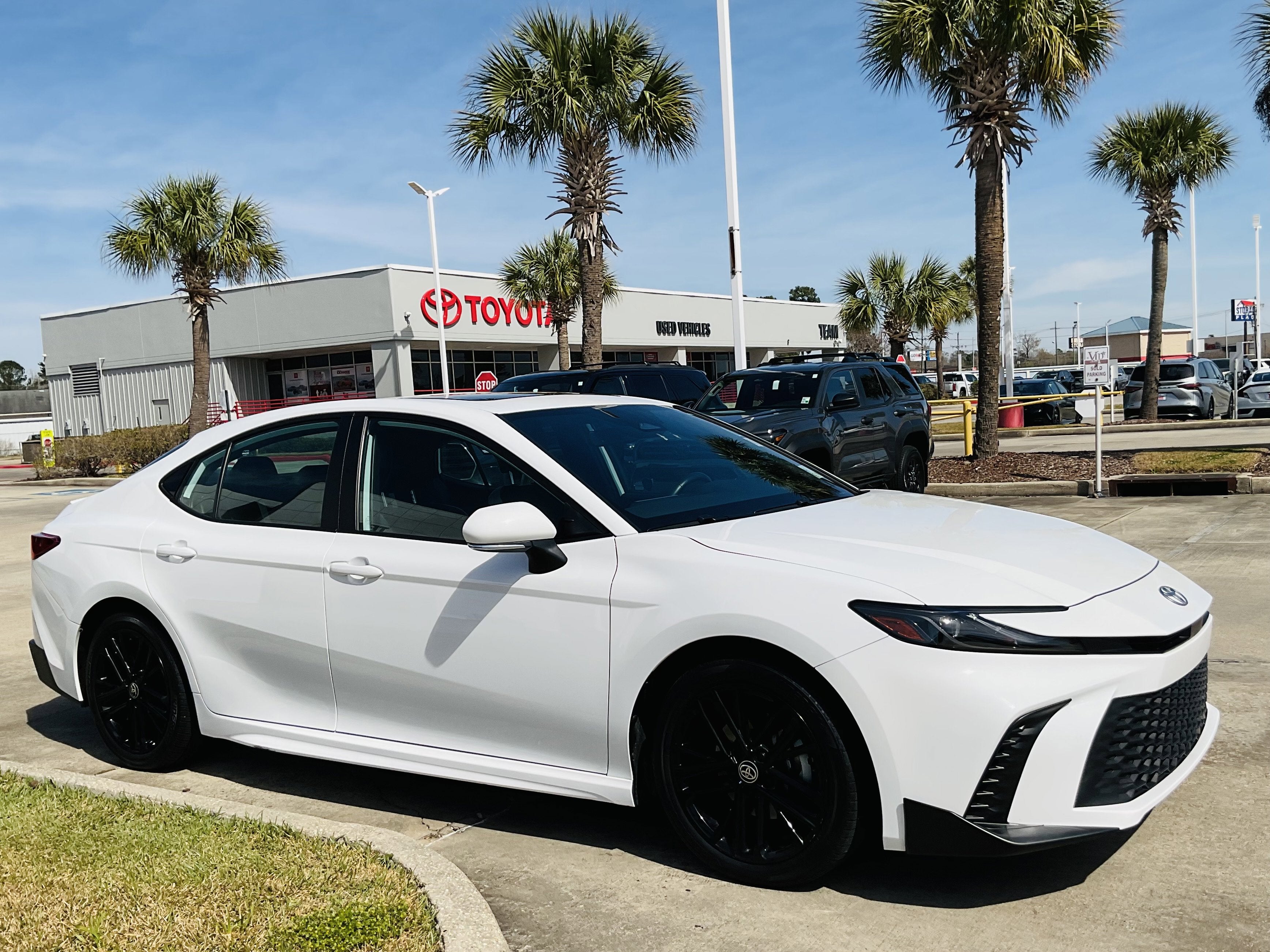 2025 Toyota CAMRY SE