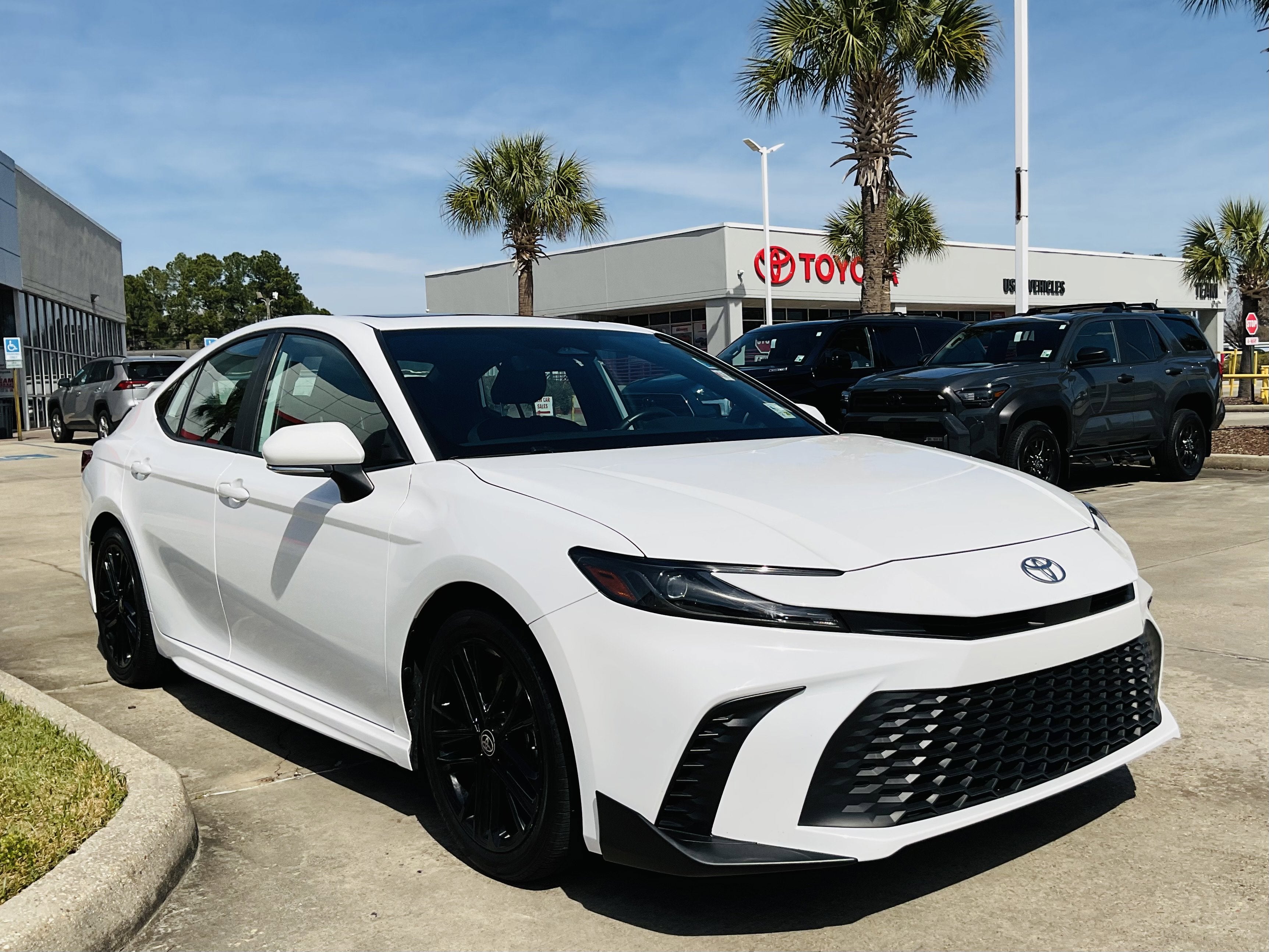 2025 Toyota CAMRY SE