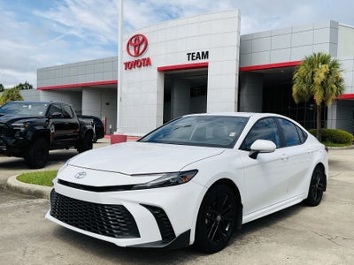 2025 Toyota Camry SE