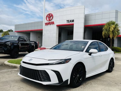 2025 Toyota Camry SE