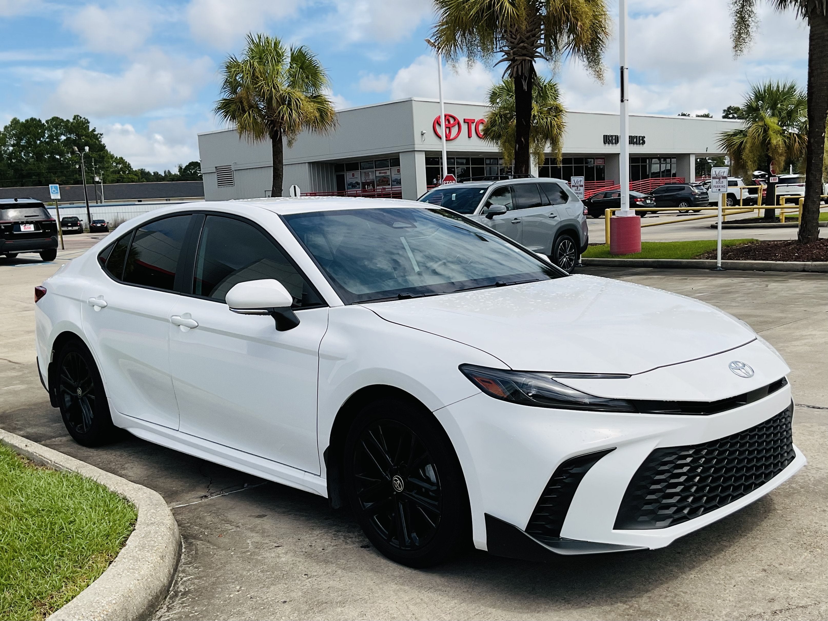 2025 Toyota Camry SE