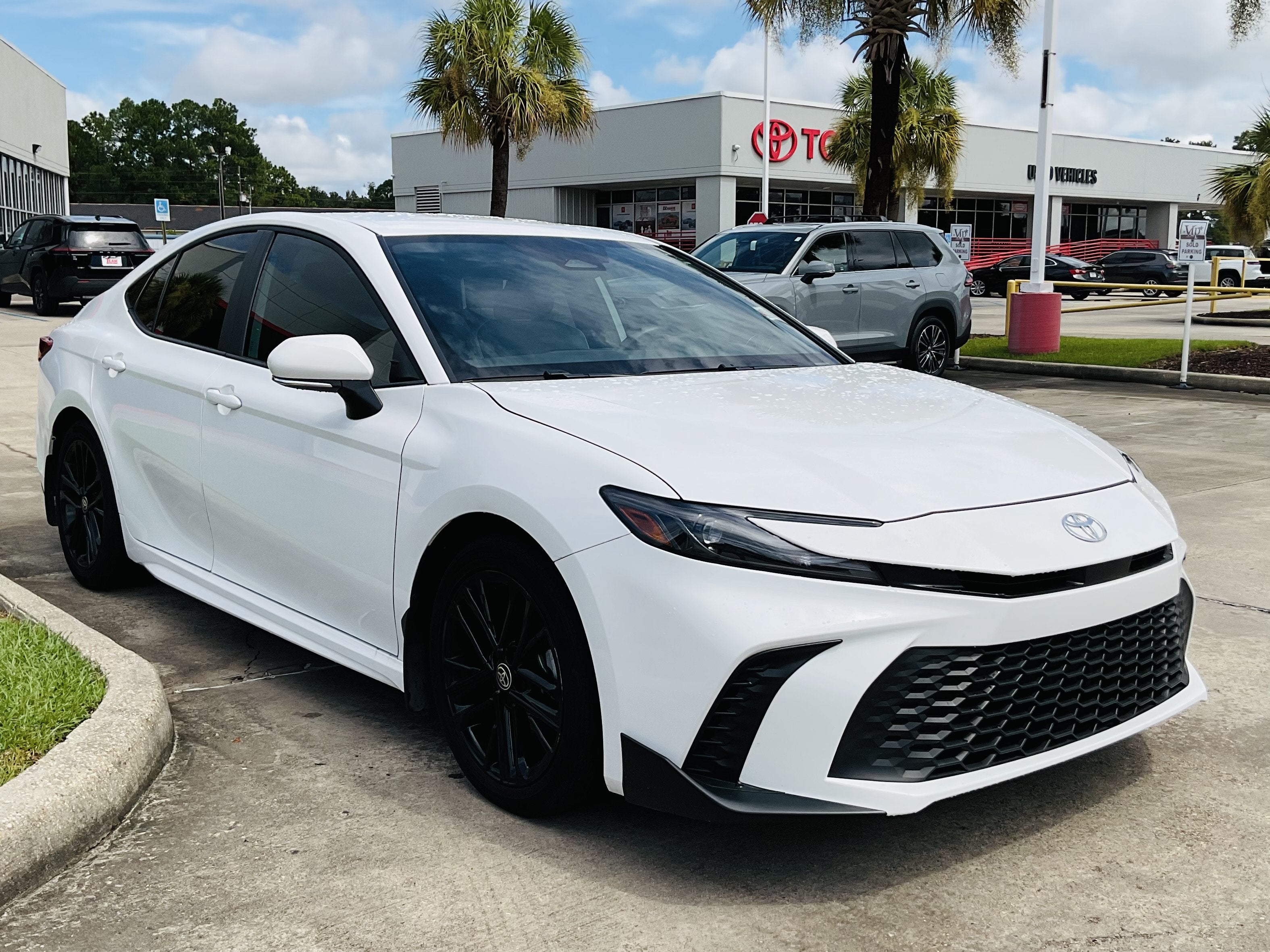 2025 Toyota Camry SE