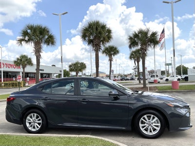 2025 Toyota CAMRY LE