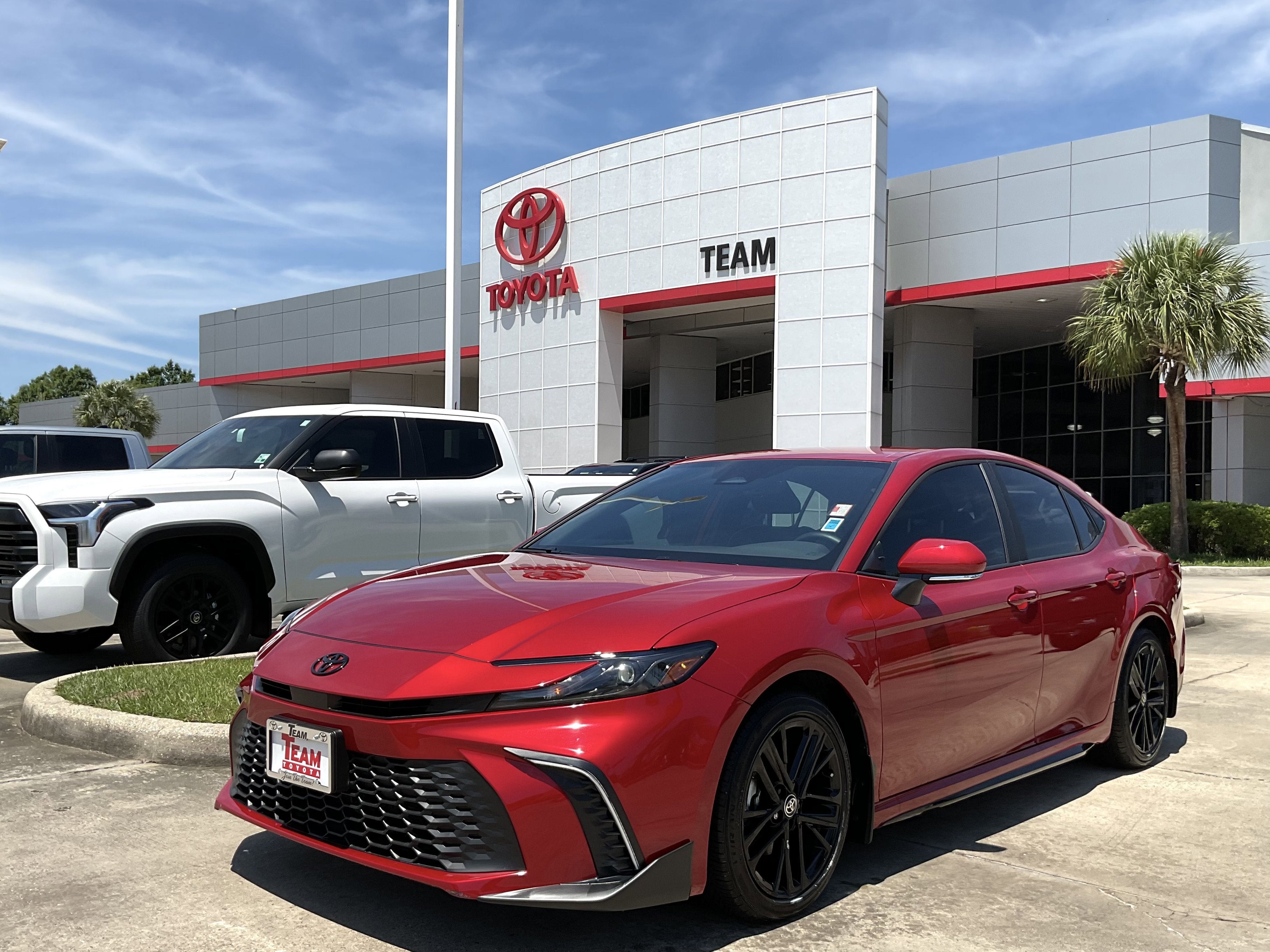 2025 Toyota CAMRY SE