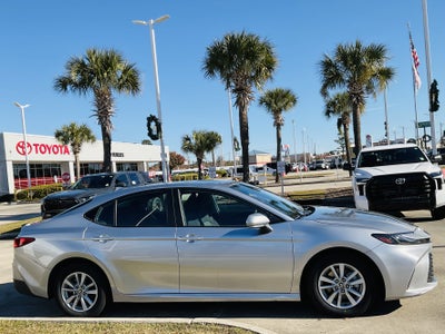 2025 Toyota CAMRY LE