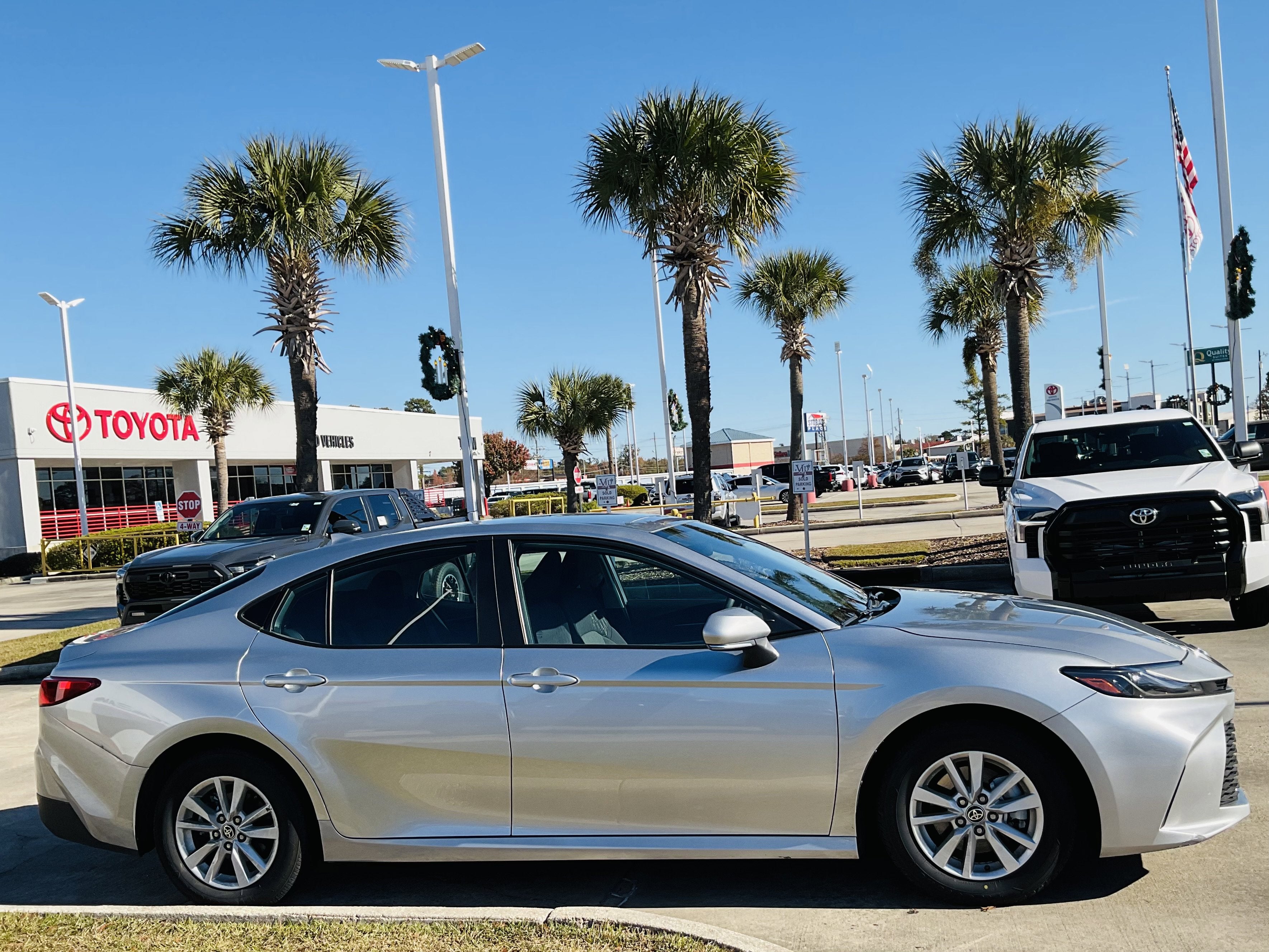 2025 Toyota CAMRY LE