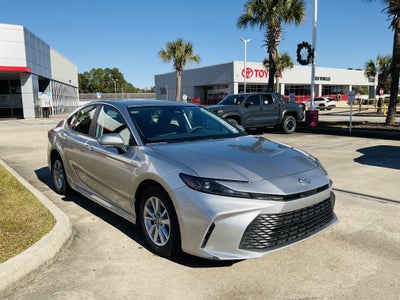2025 Toyota CAMRY LE