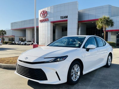 2025 Toyota CAMRY LE
