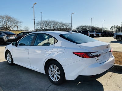 2025 Toyota CAMRY LE