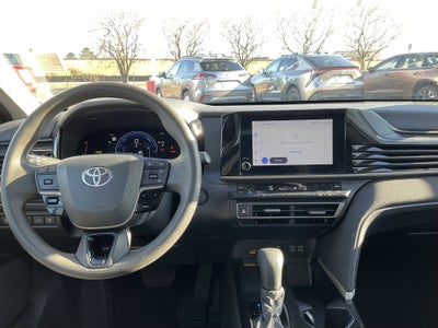 2025 Toyota CAMRY LE